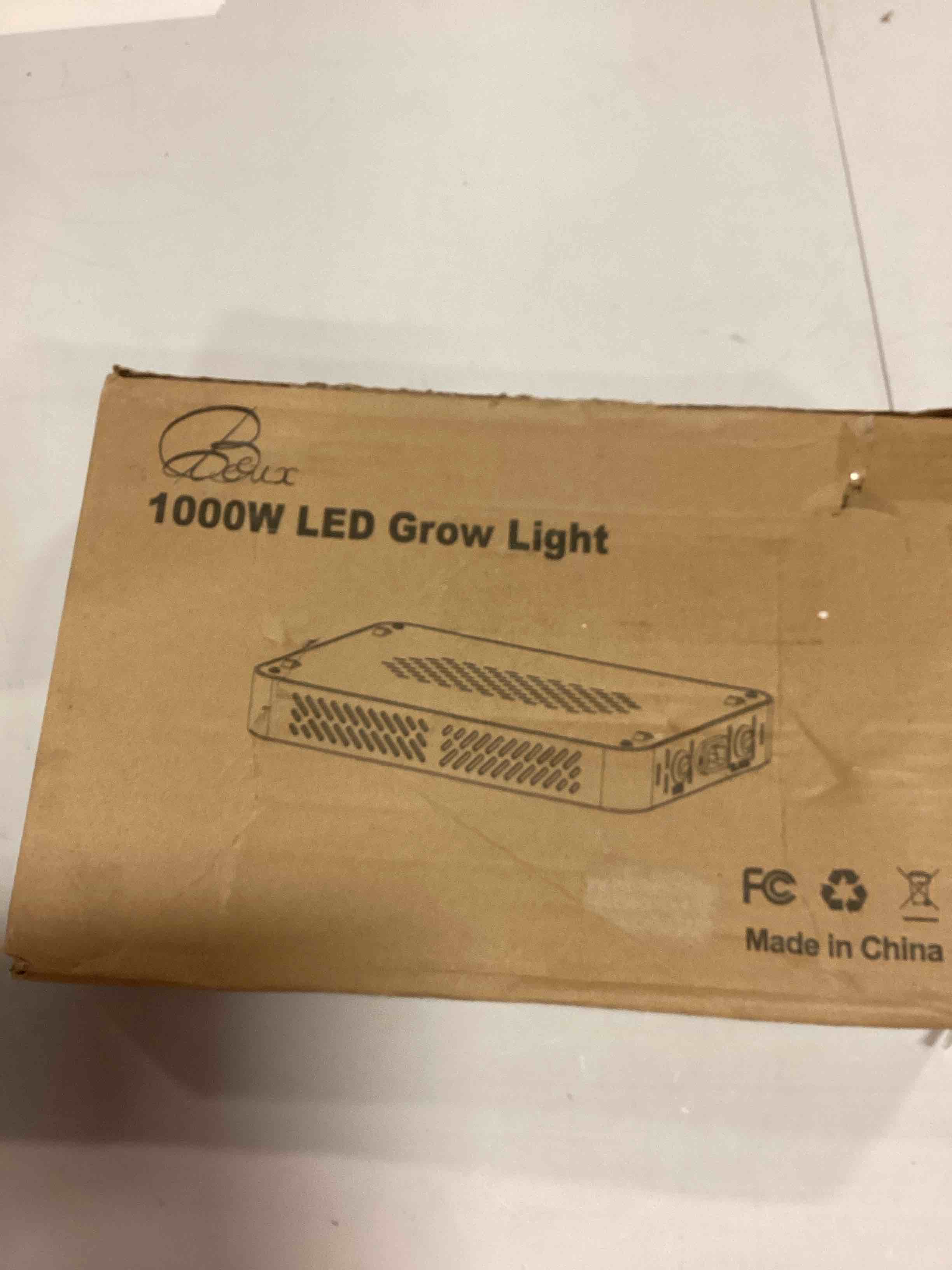 https://s3.amazonaws.com/lotting-images-prod/bidfta/RED6240682_1713794095851.jpeg