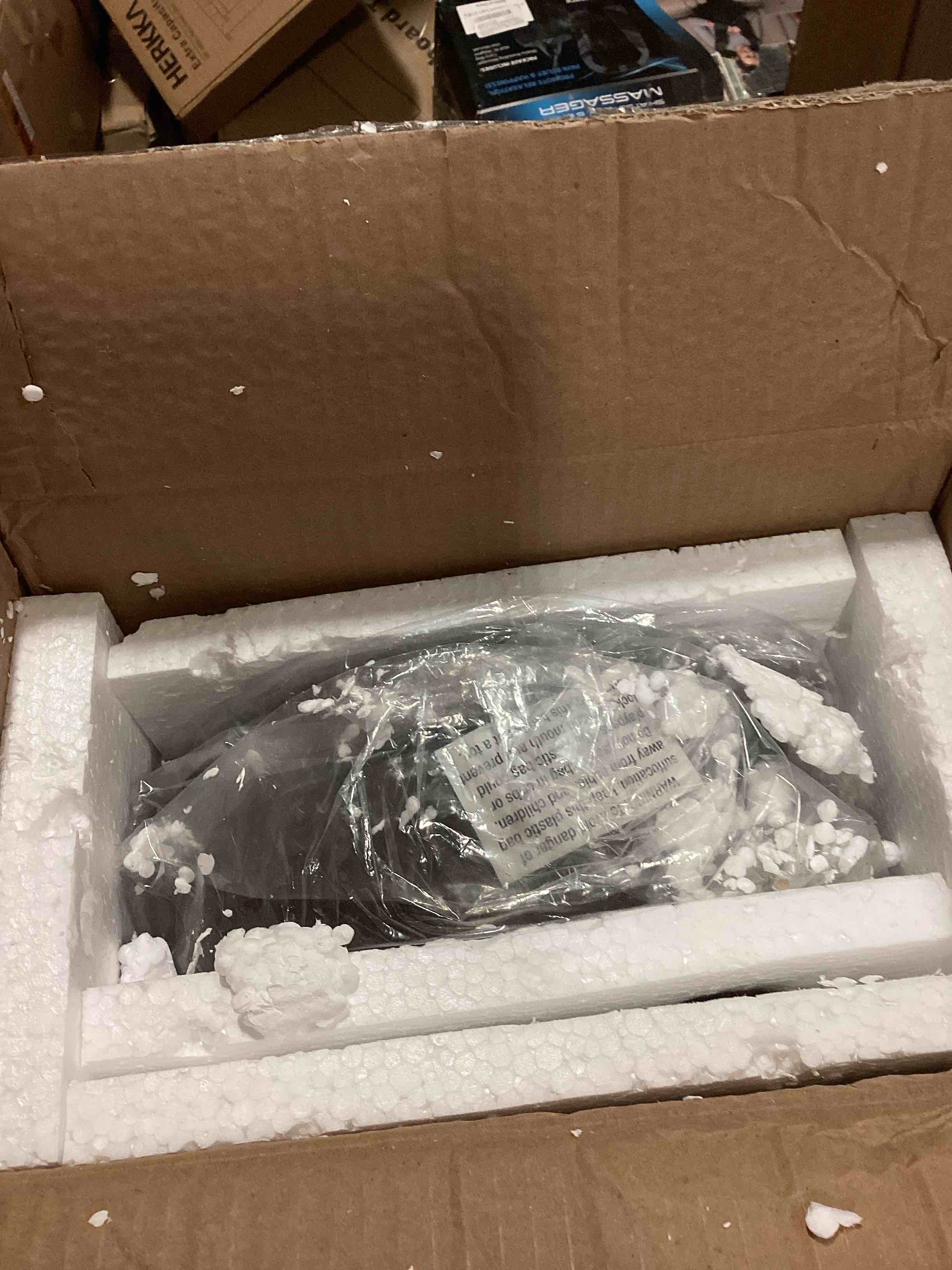https://s3.amazonaws.com/lotting-images-prod/bidfta/RED6240912_1713816913766.jpeg