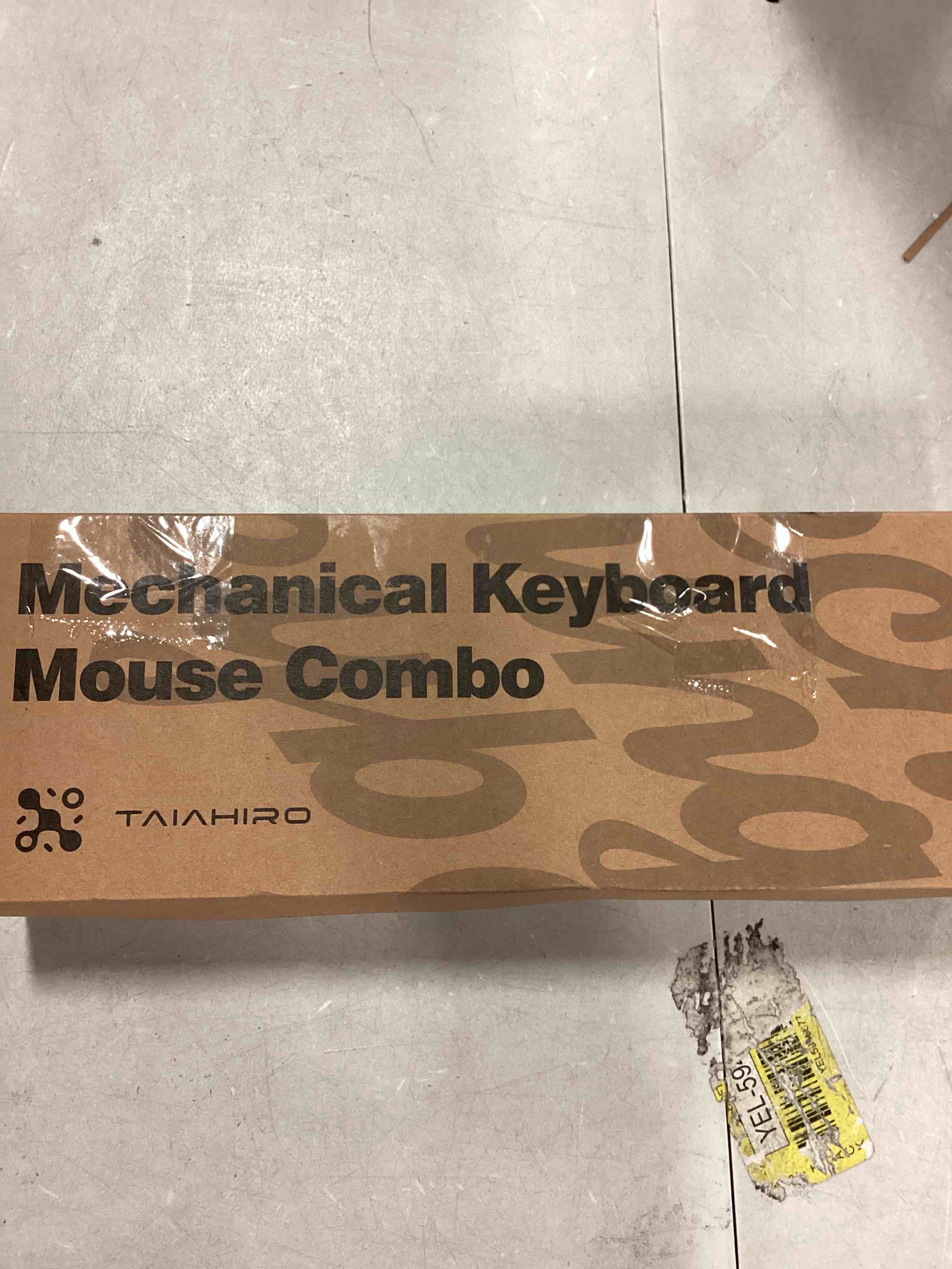 https://s3.amazonaws.com/lotting-images-prod/bidfta/RED6241128_1713965581742.jpeg