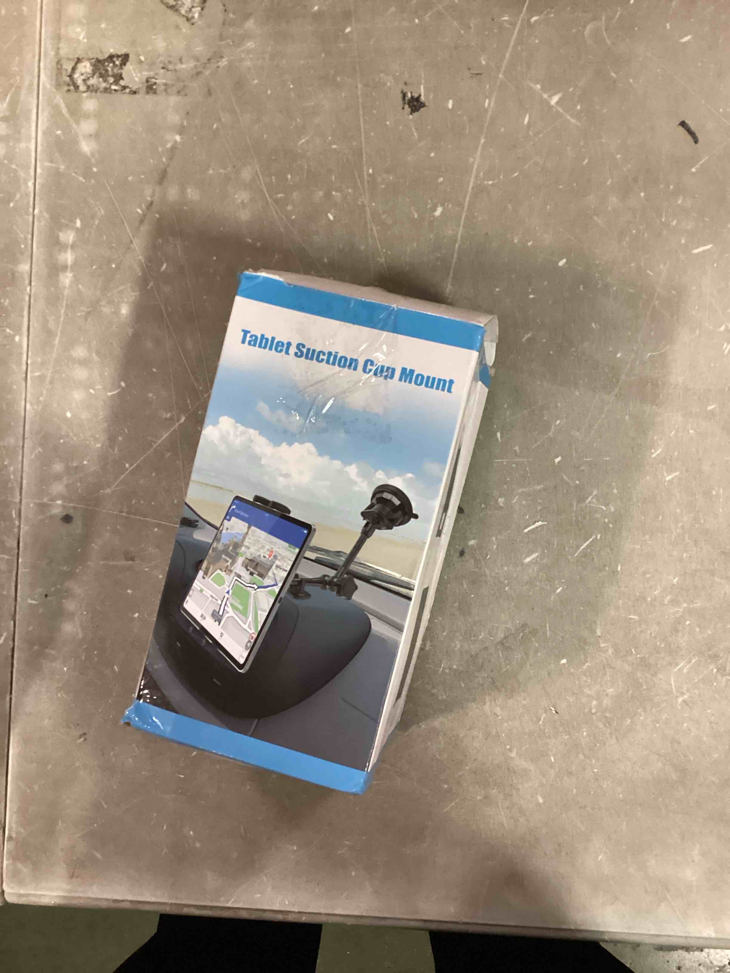 https://s3.amazonaws.com/lotting-images-prod/bidfta/RED6241397_1714409166589.jpeg