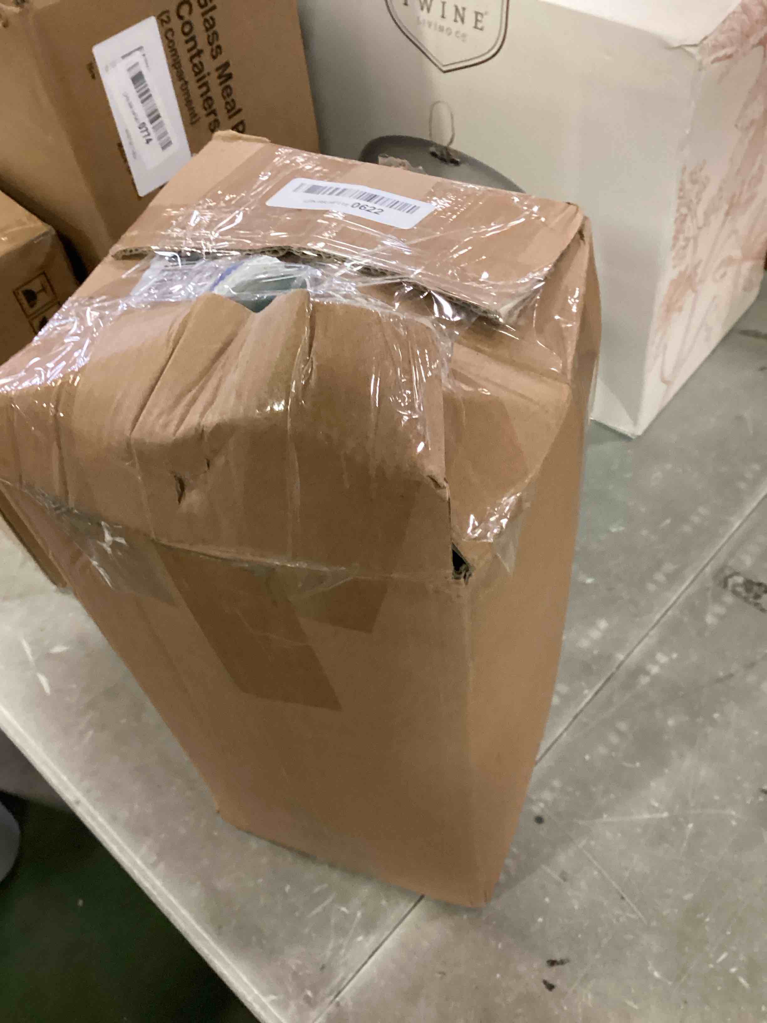 https://s3.amazonaws.com/lotting-images-prod/bidfta/RED6241411_1714410200483.jpeg
