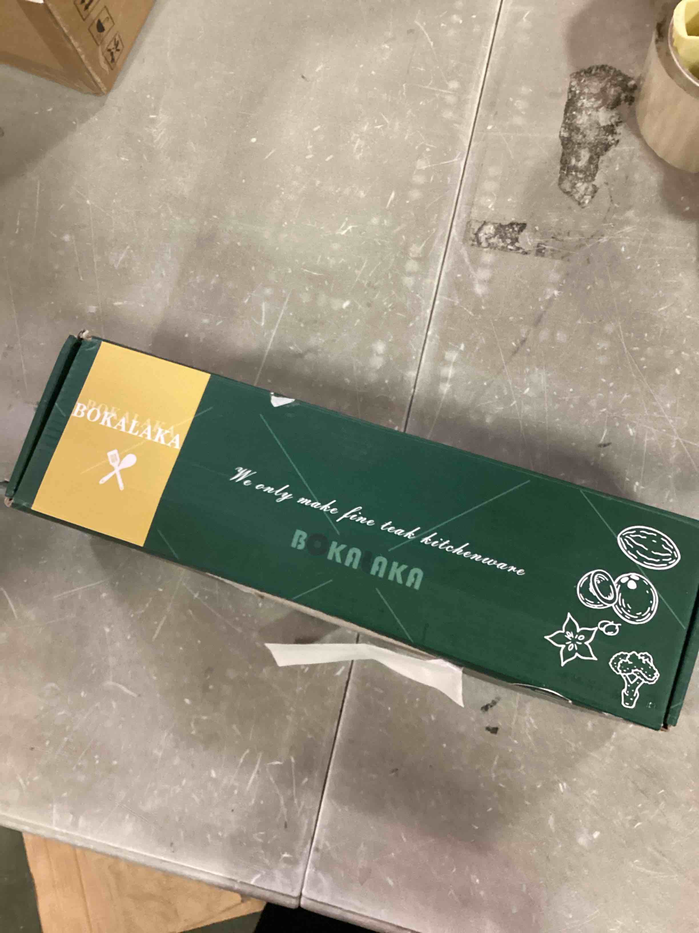 https://s3.amazonaws.com/lotting-images-prod/bidfta/RED6241448_1714413029768.jpeg