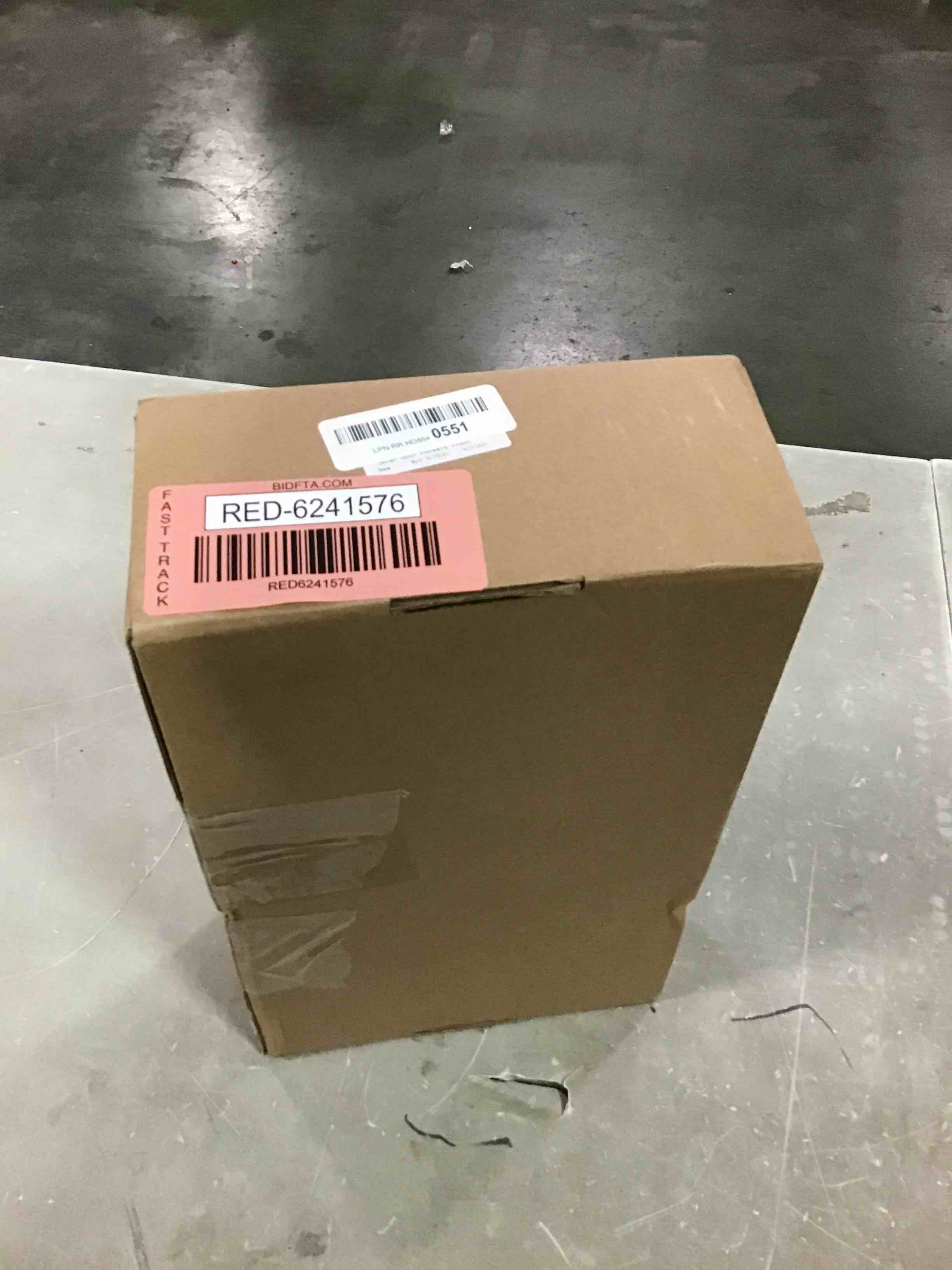https://s3.amazonaws.com/lotting-images-prod/bidfta/RED6241576_1714481152571.jpeg