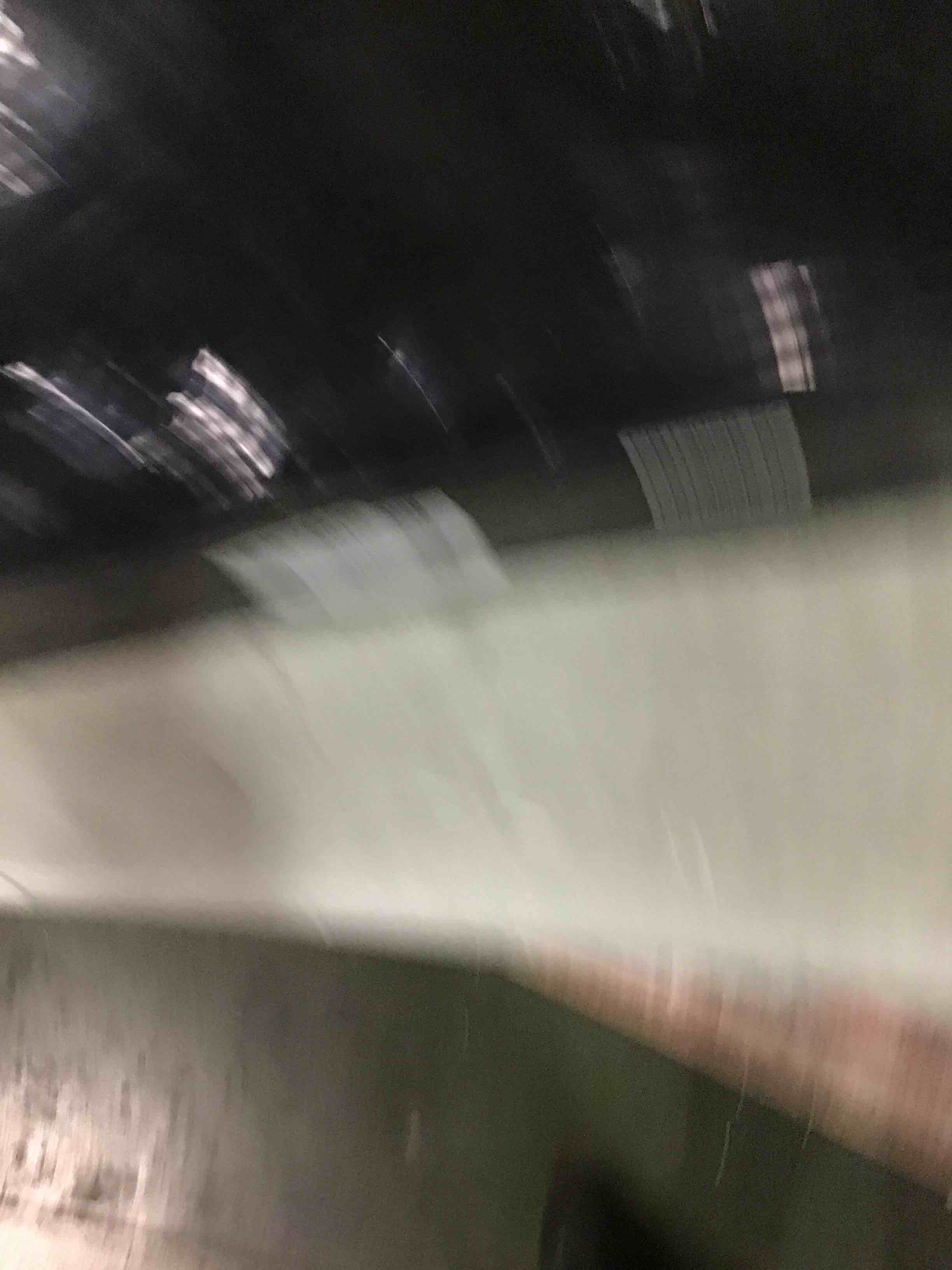 https://s3.amazonaws.com/lotting-images-prod/bidfta/RED6241594_1714483144277.jpeg