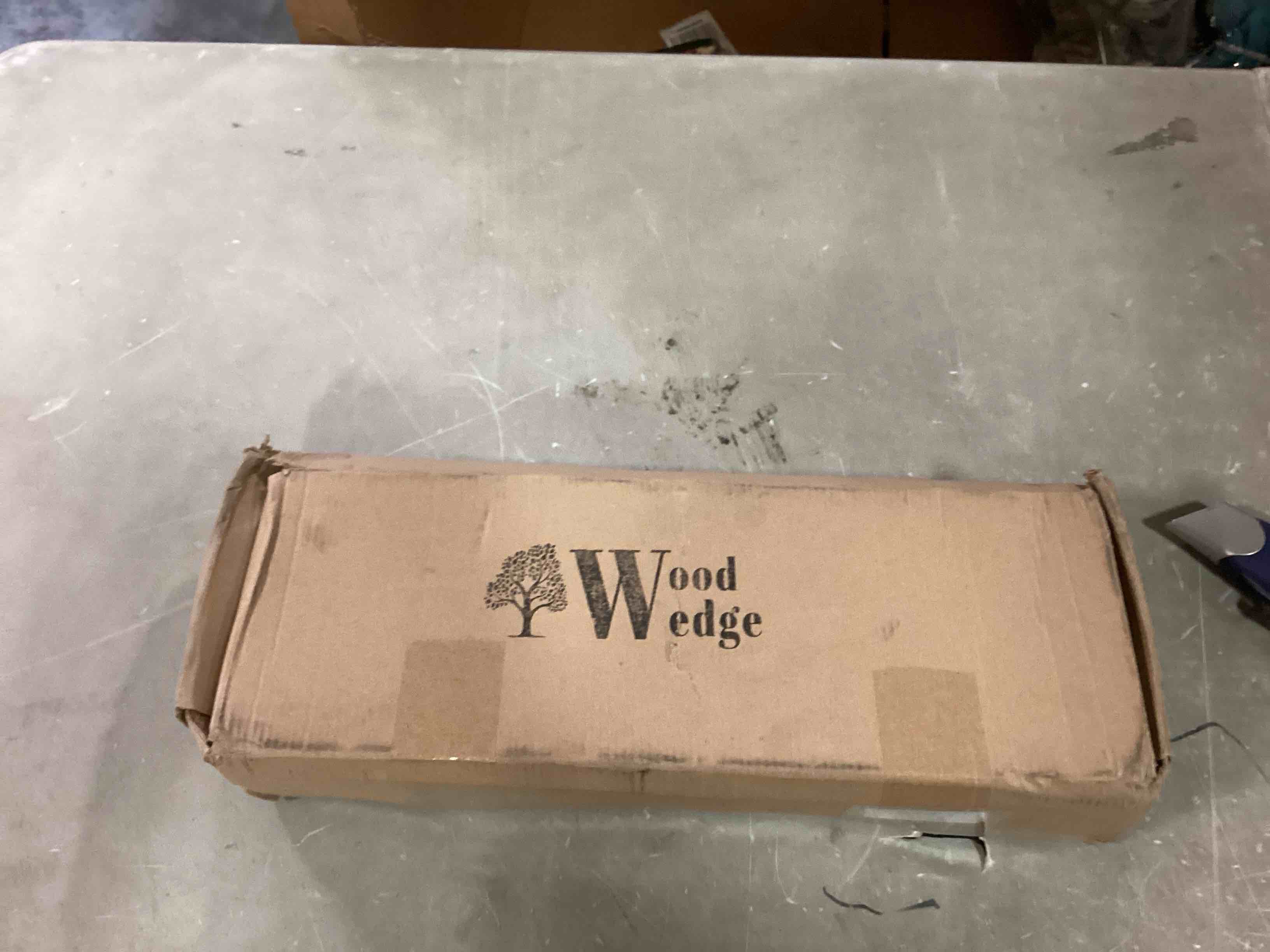https://s3.amazonaws.com/lotting-images-prod/bidfta/RED6241719_1714502105597.jpeg