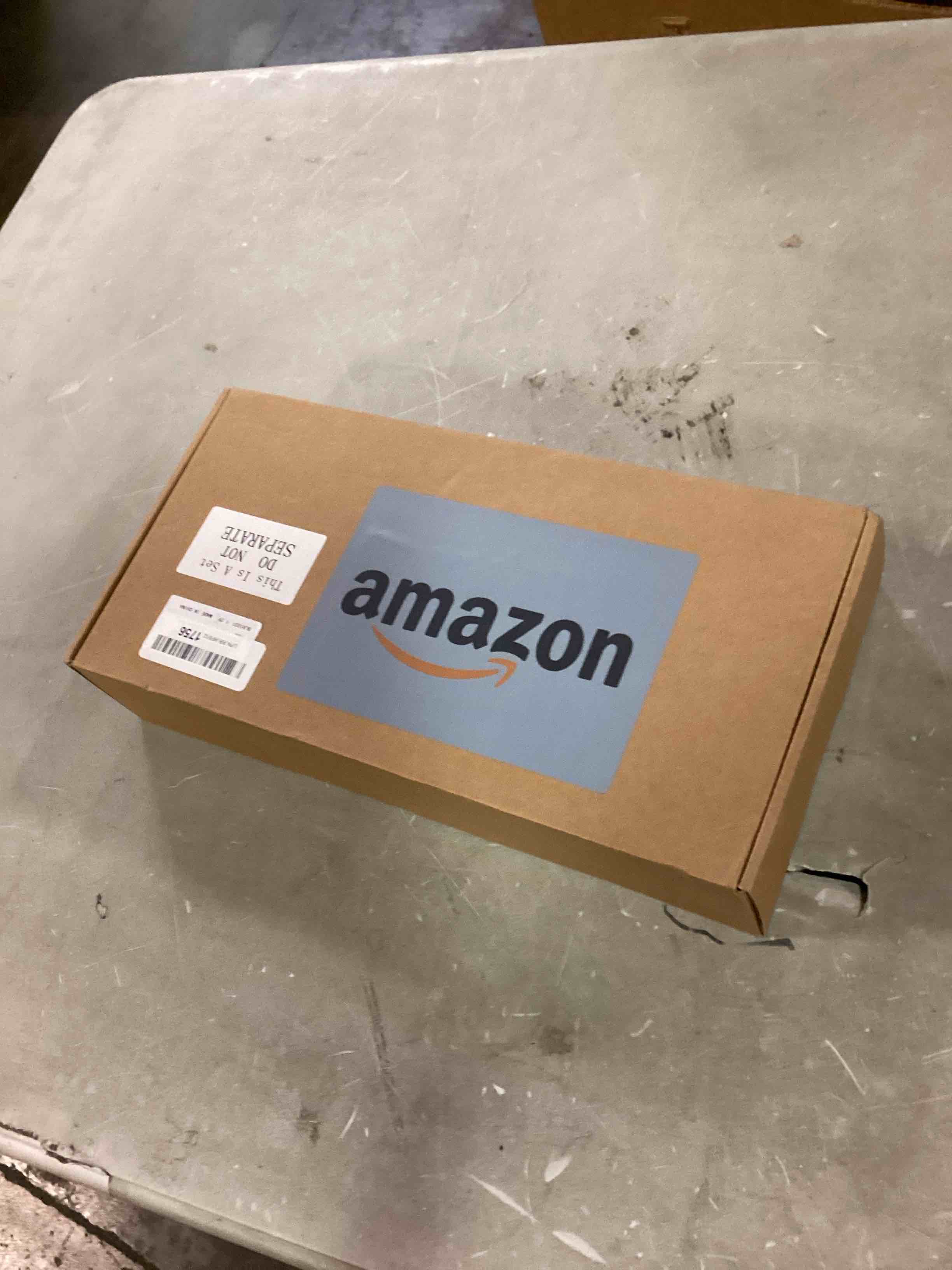 https://s3.amazonaws.com/lotting-images-prod/bidfta/RED6241771_1714507963630.jpeg
