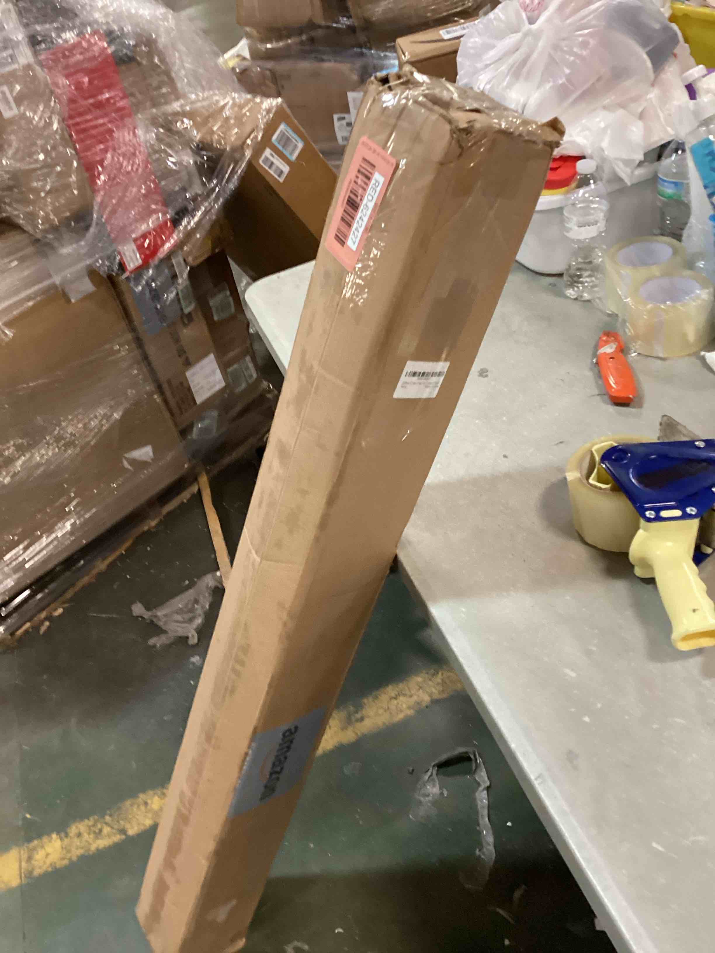 https://s3.amazonaws.com/lotting-images-prod/bidfta/RED6242427_1713903588098.jpeg