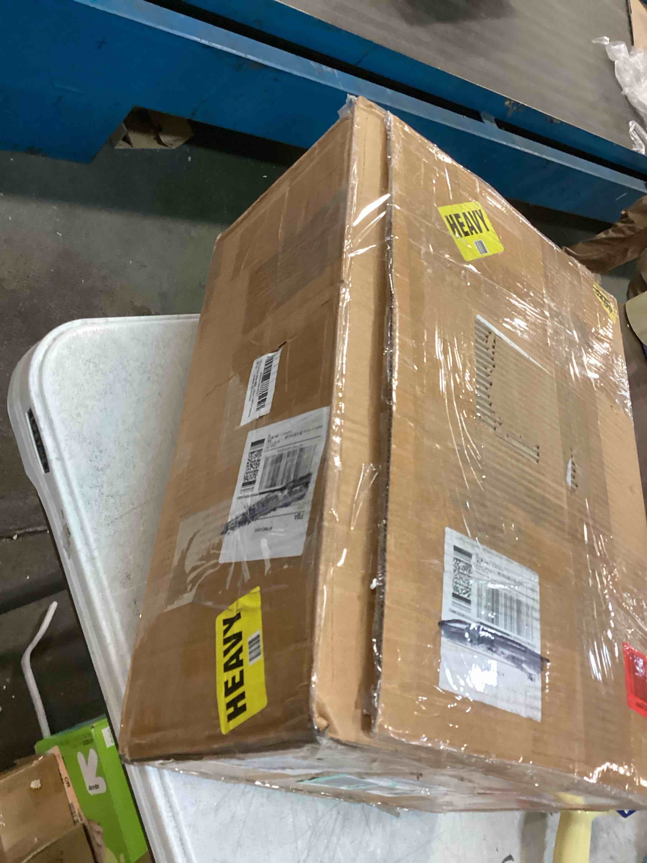 https://s3.amazonaws.com/lotting-images-prod/bidfta/RED6242580_1713979694500.jpeg