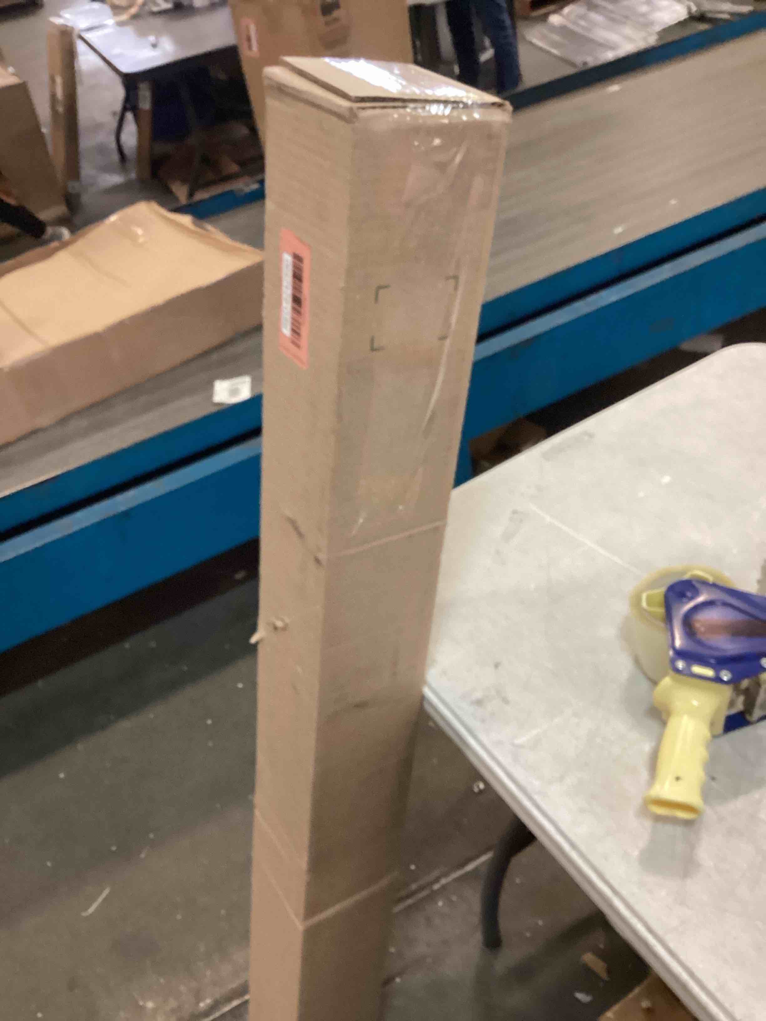 https://s3.amazonaws.com/lotting-images-prod/bidfta/RED6242590_1713980651309.jpeg