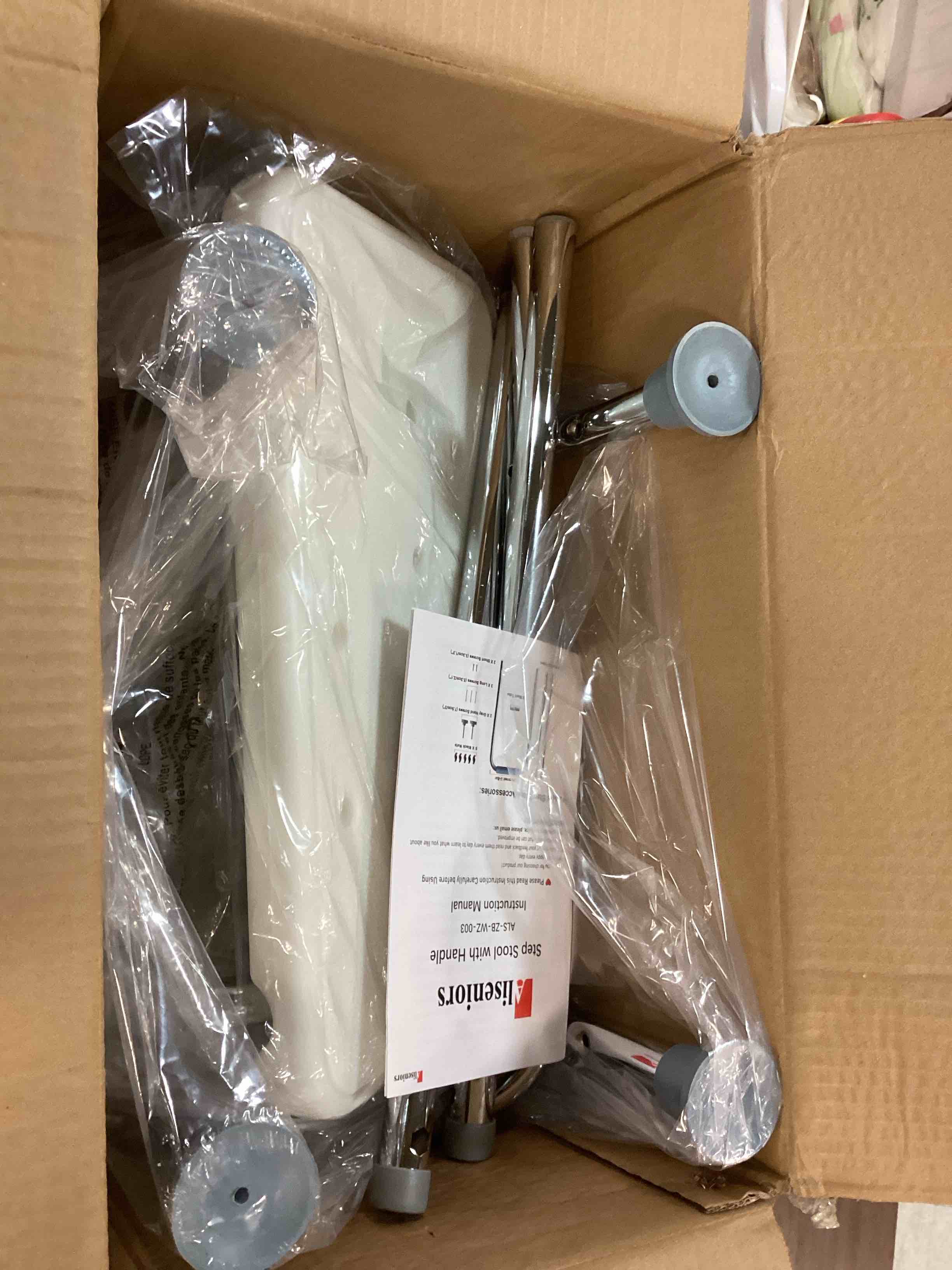 https://s3.amazonaws.com/lotting-images-prod/bidfta/RED6242715_1714052367958.jpeg