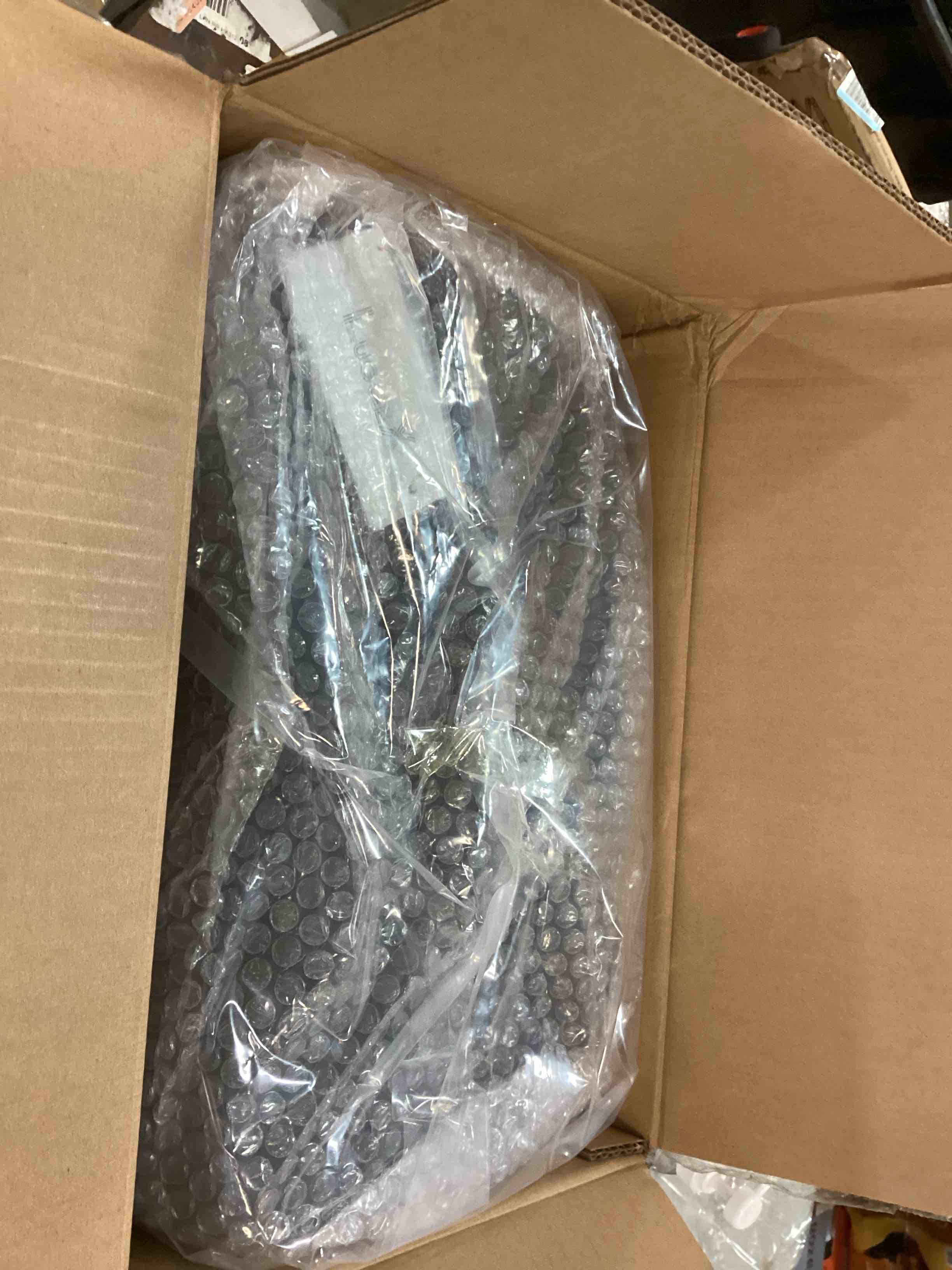 https://s3.amazonaws.com/lotting-images-prod/bidfta/RED6242723_1714053050514.jpeg