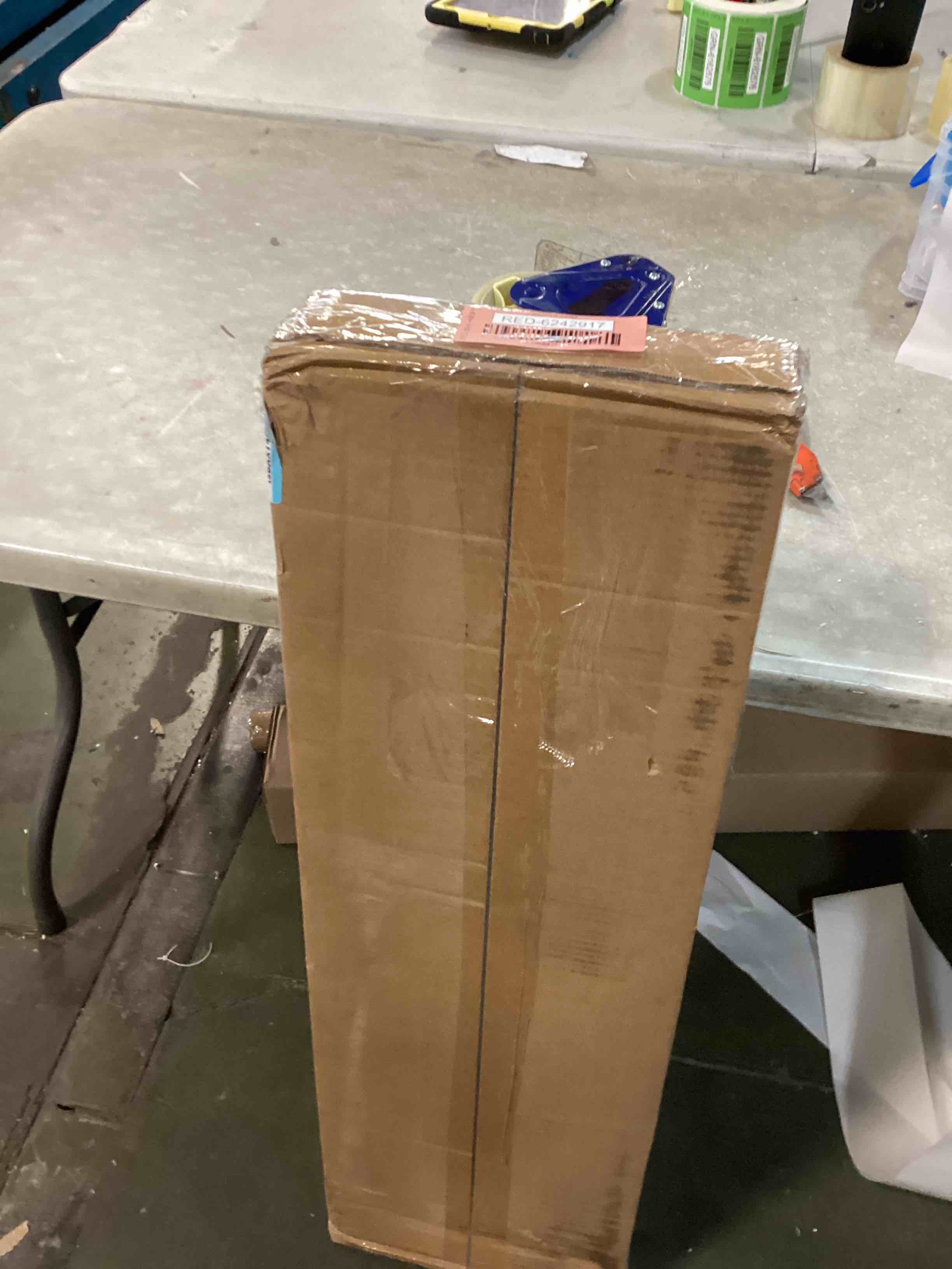https://s3.amazonaws.com/lotting-images-prod/bidfta/RED6242917_1714137471327.jpeg