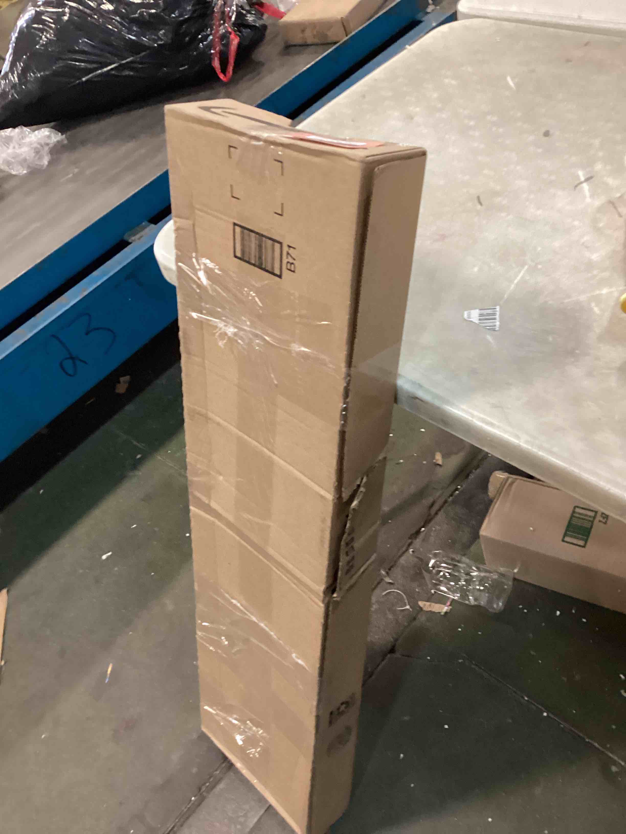 https://s3.amazonaws.com/lotting-images-prod/bidfta/RED6242946_1714142705670.jpeg