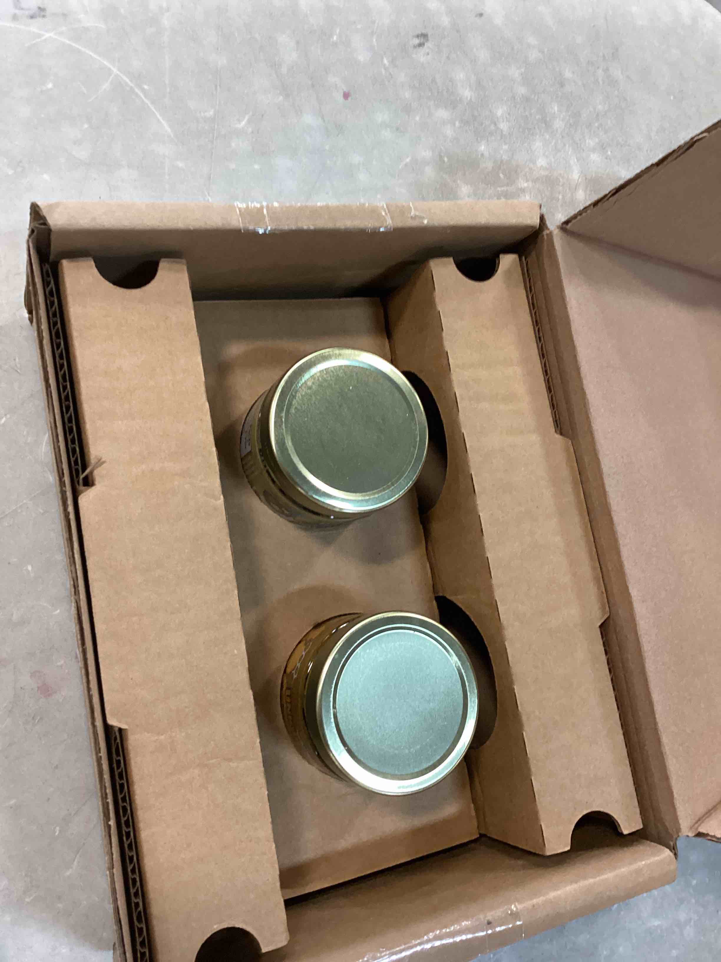 https://s3.amazonaws.com/lotting-images-prod/bidfta/RED6243030_1714159140609.jpeg
