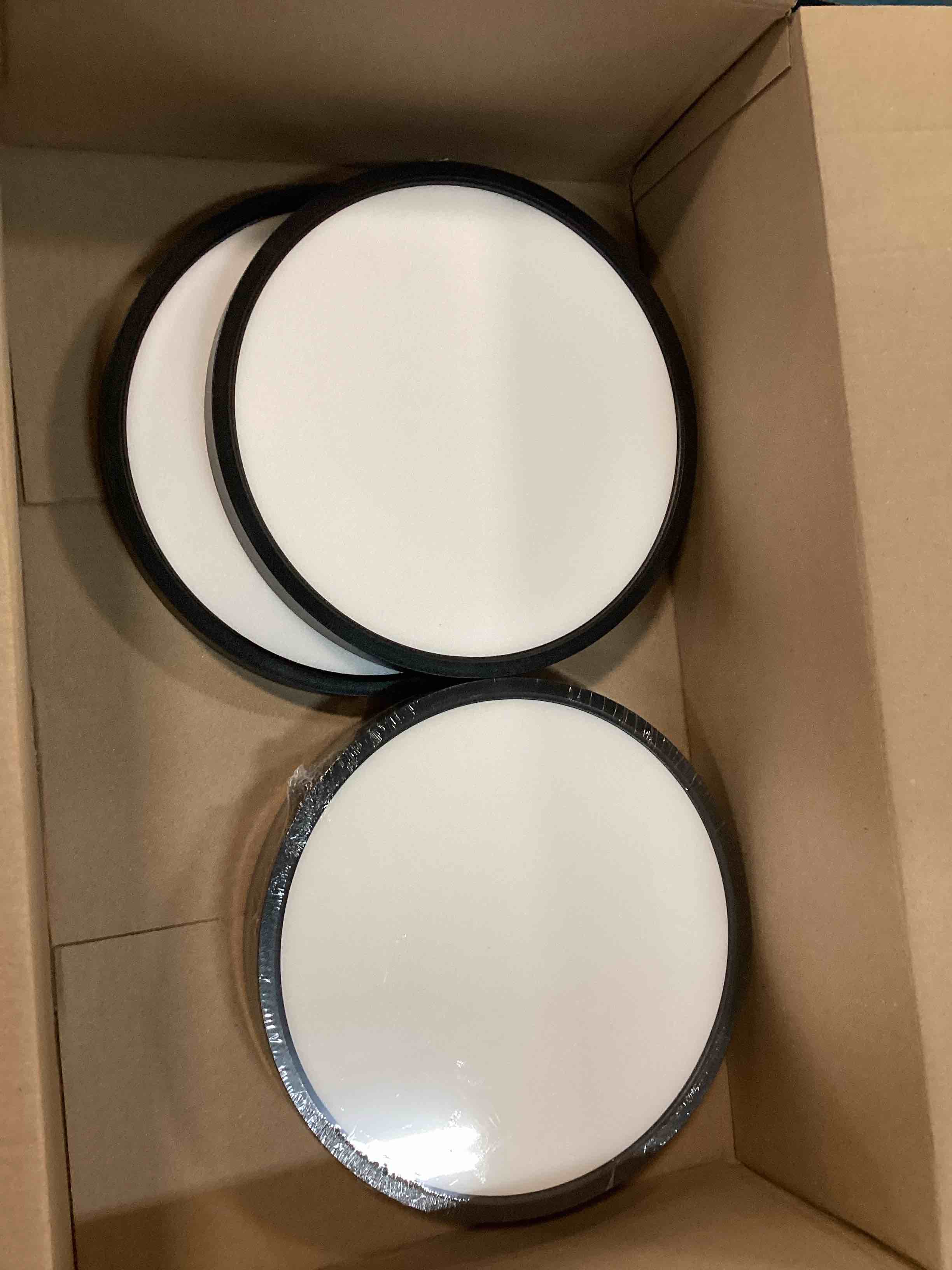 https://s3.amazonaws.com/lotting-images-prod/bidfta/RED6243068_1714391653622.jpeg