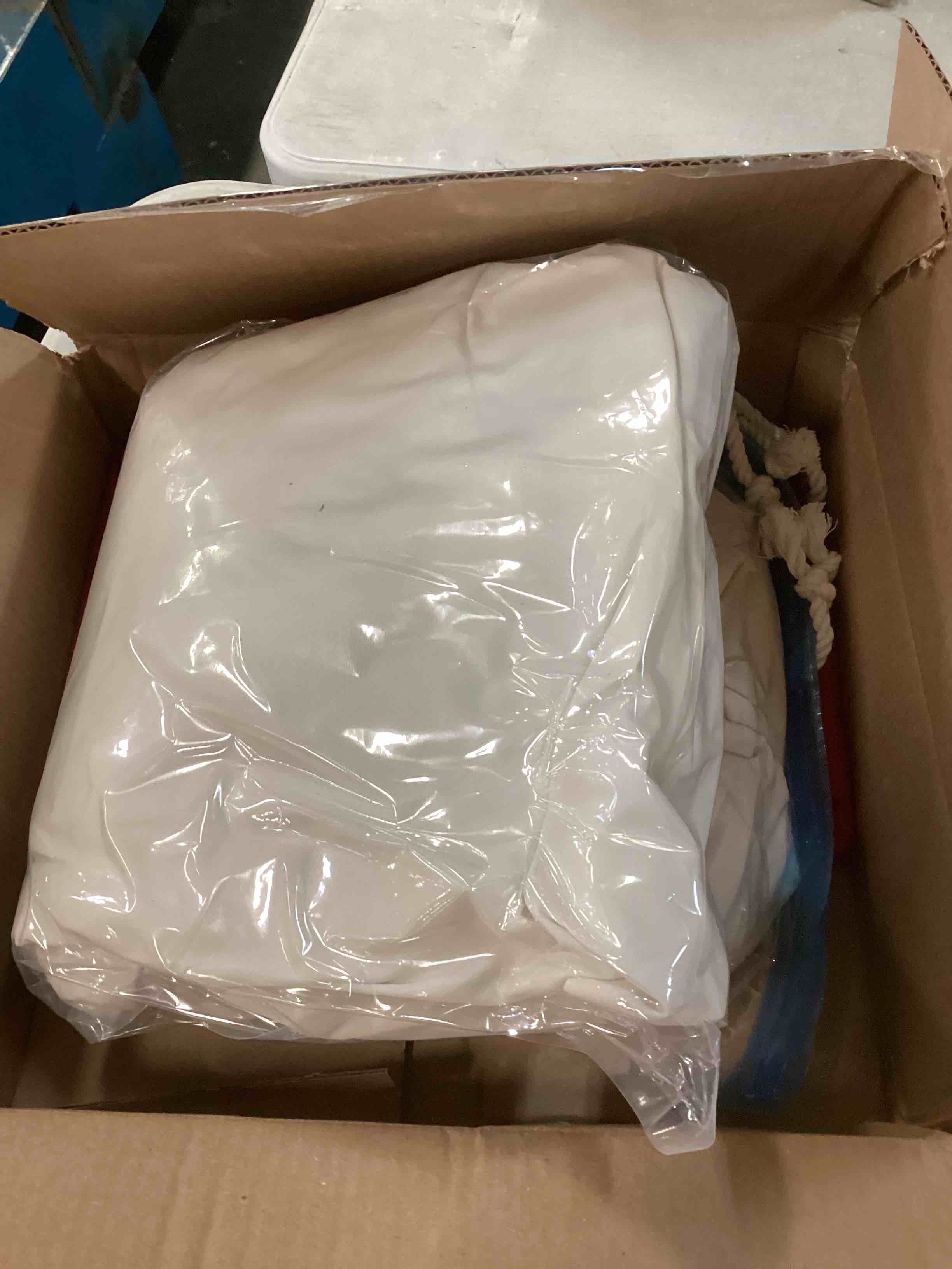 https://s3.amazonaws.com/lotting-images-prod/bidfta/RED6243138_1714401567141.jpeg