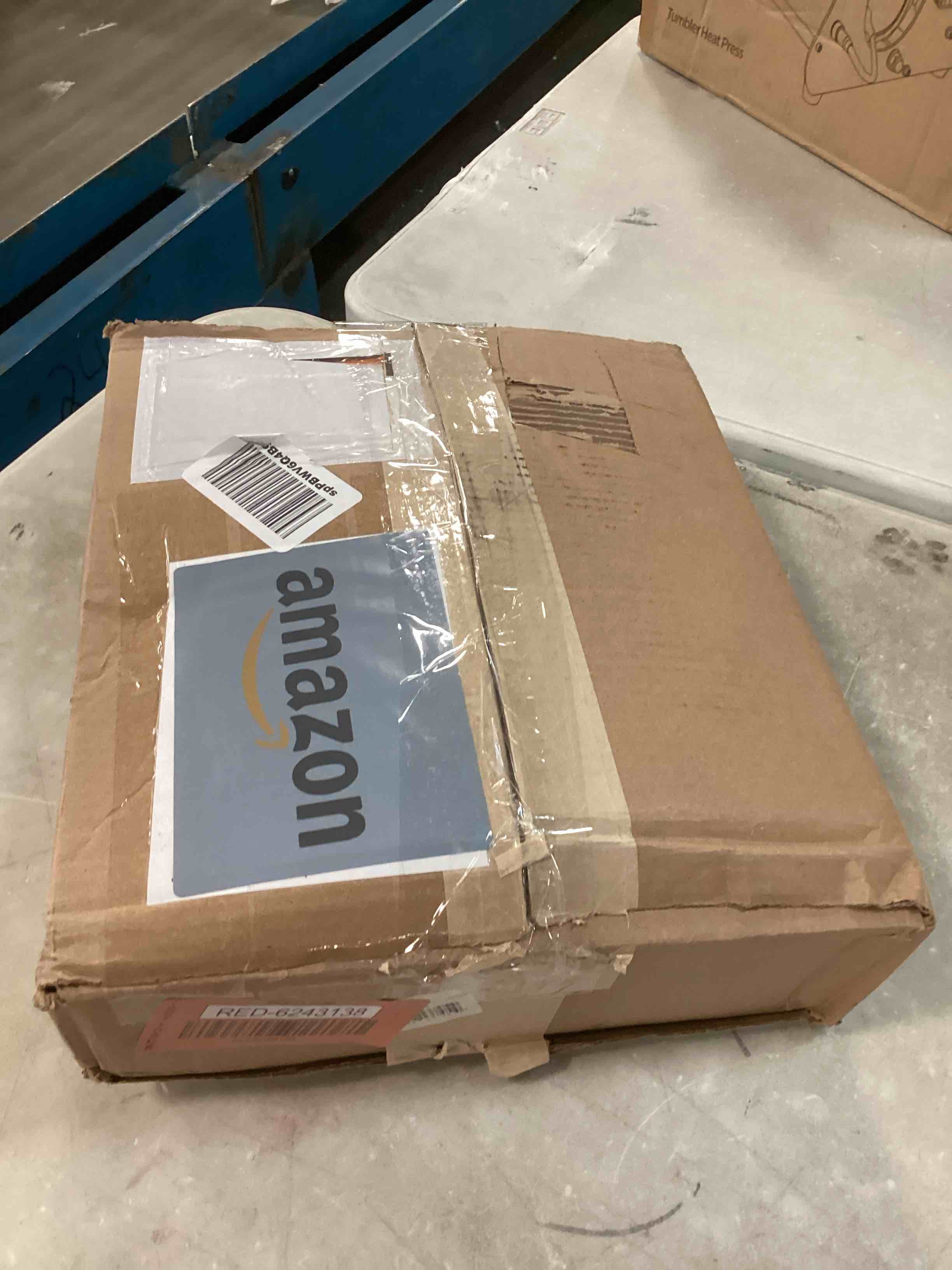 https://s3.amazonaws.com/lotting-images-prod/bidfta/RED6243138_1714401593141.jpeg
