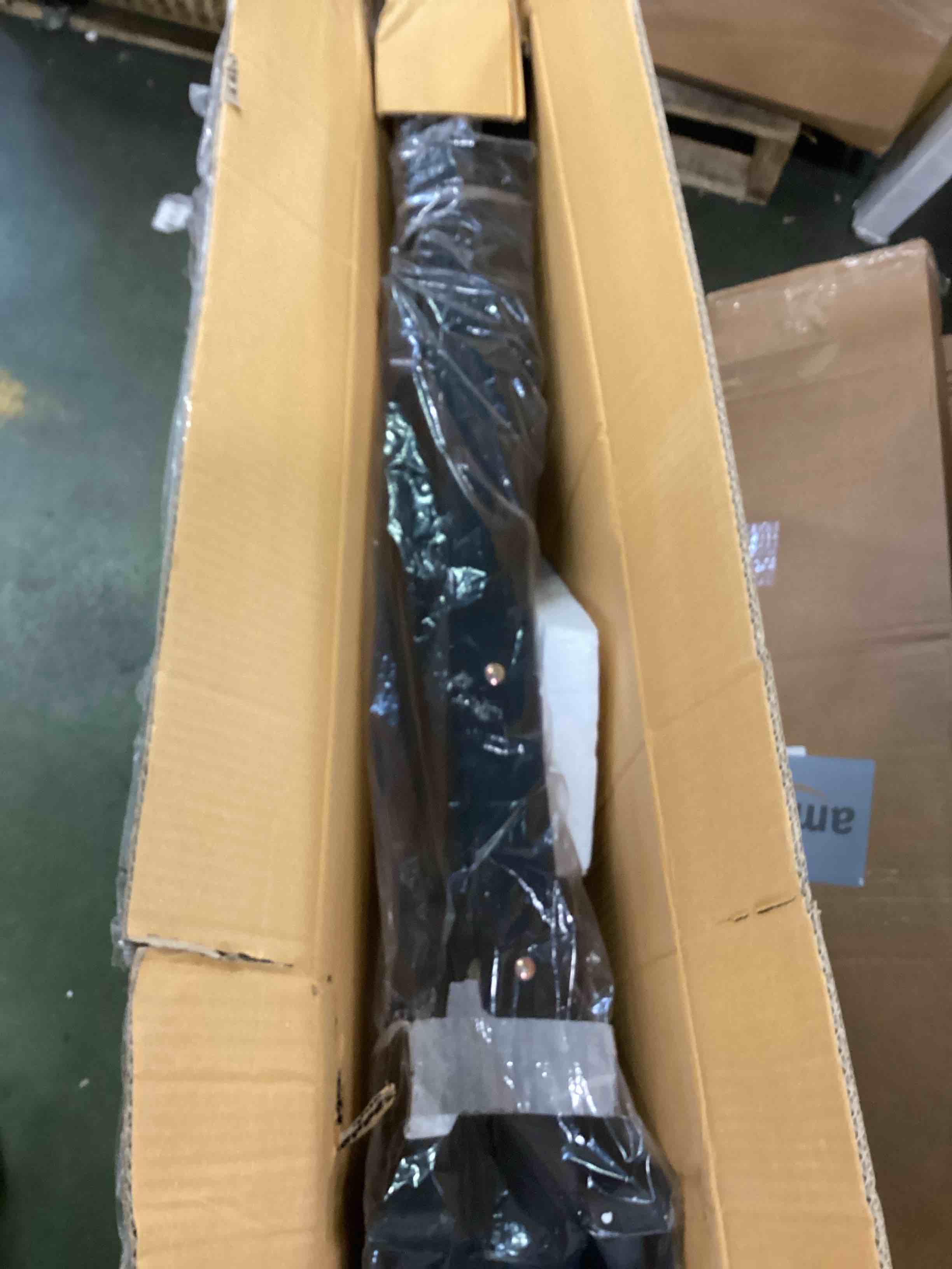 https://s3.amazonaws.com/lotting-images-prod/bidfta/RED6243433_1714498467913.jpeg