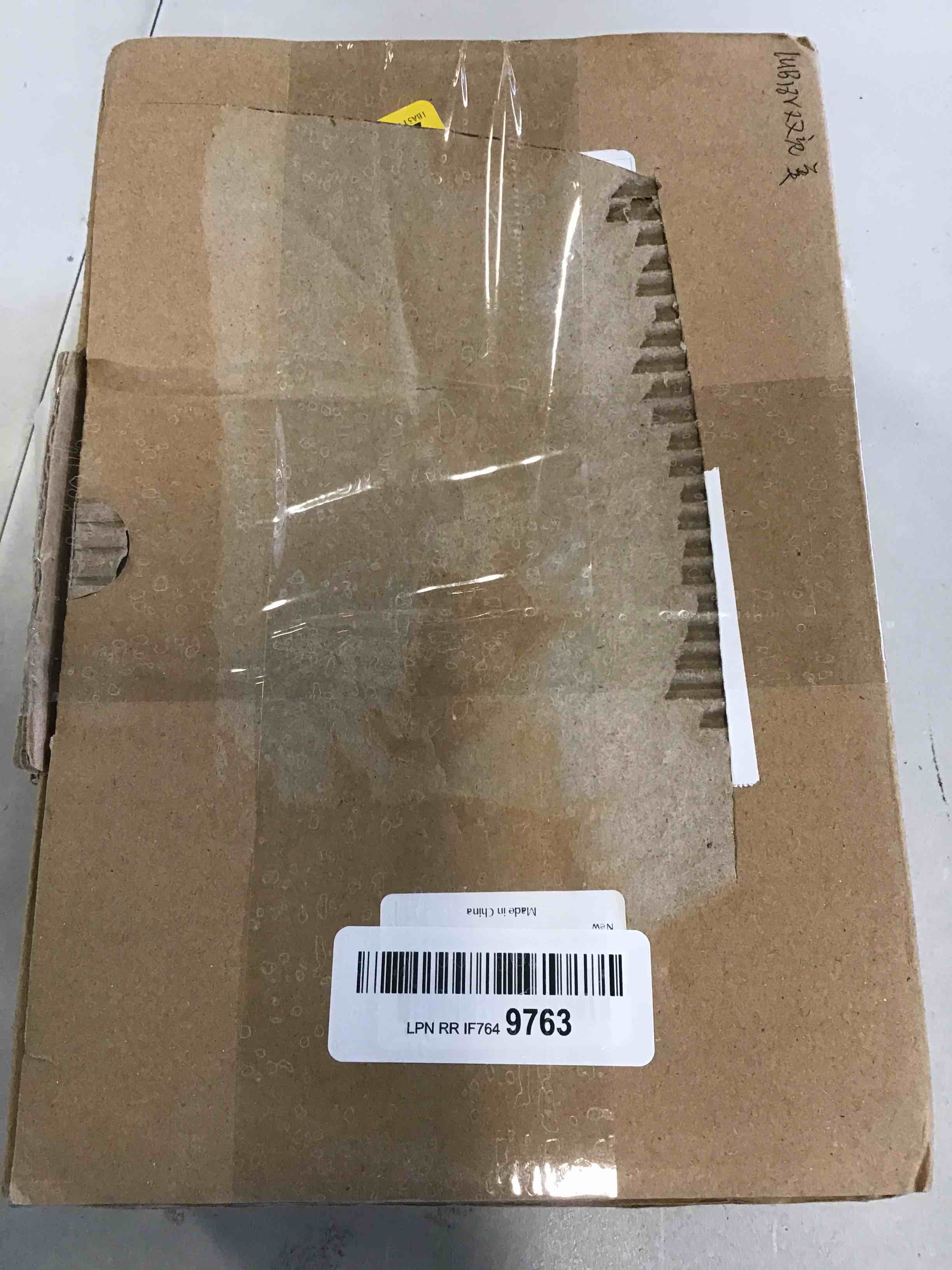 https://s3.amazonaws.com/lotting-images-prod/bidfta/RED6244549_1713556850585.jpeg