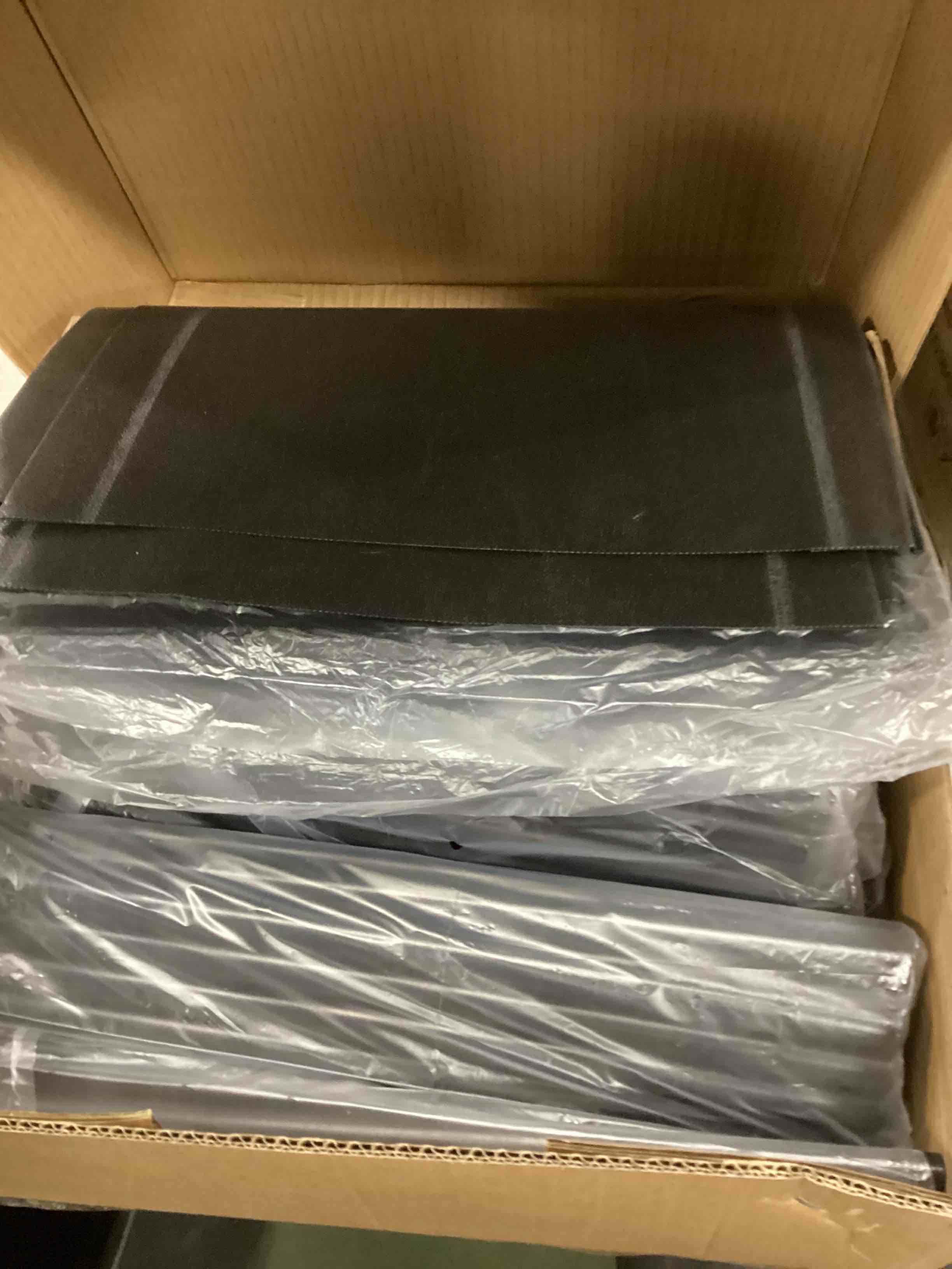 https://s3.amazonaws.com/lotting-images-prod/bidfta/RED6245545_1713782187383.jpeg