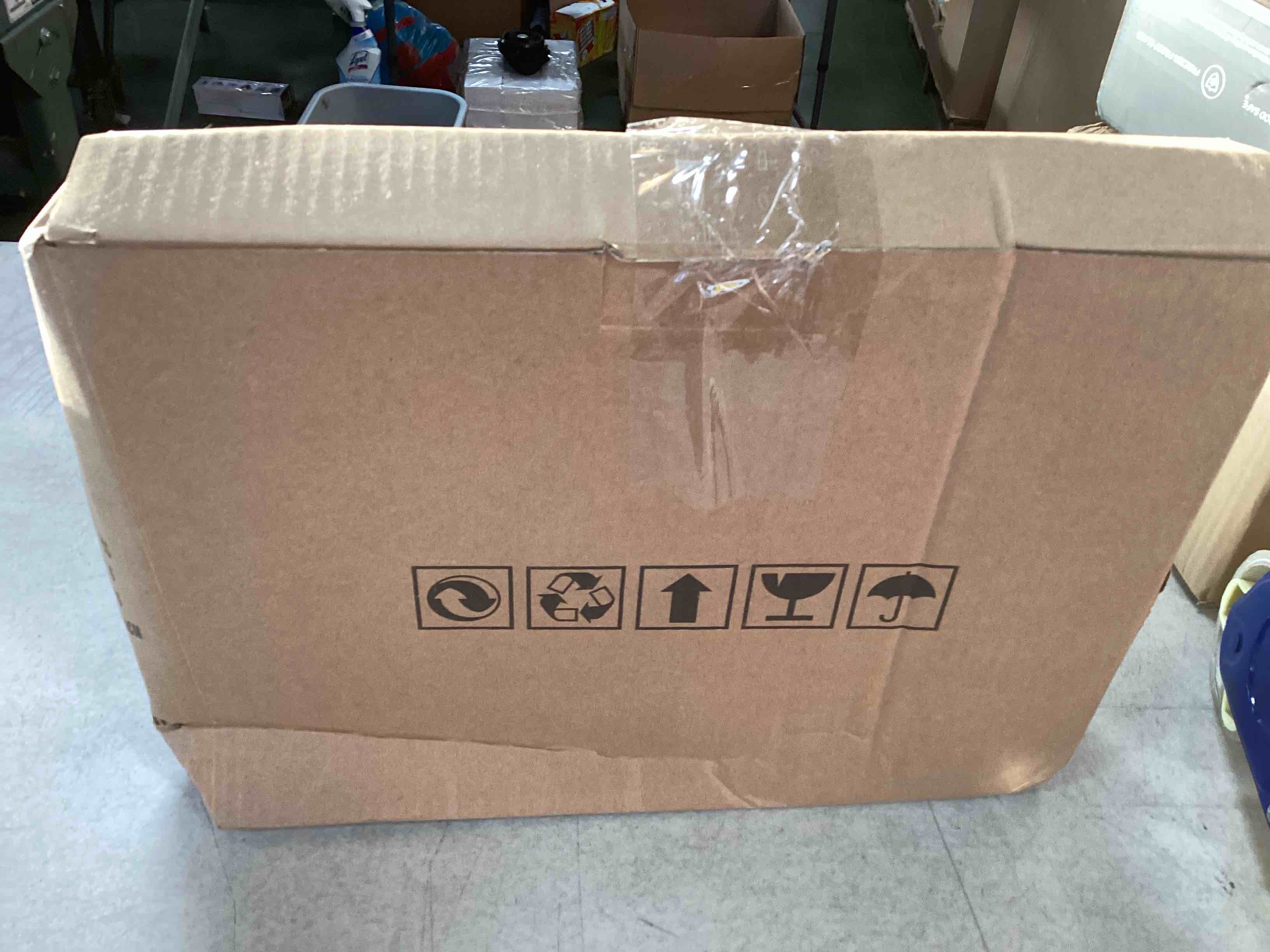 https://s3.amazonaws.com/lotting-images-prod/bidfta/RED6245593_1713785434550.jpeg