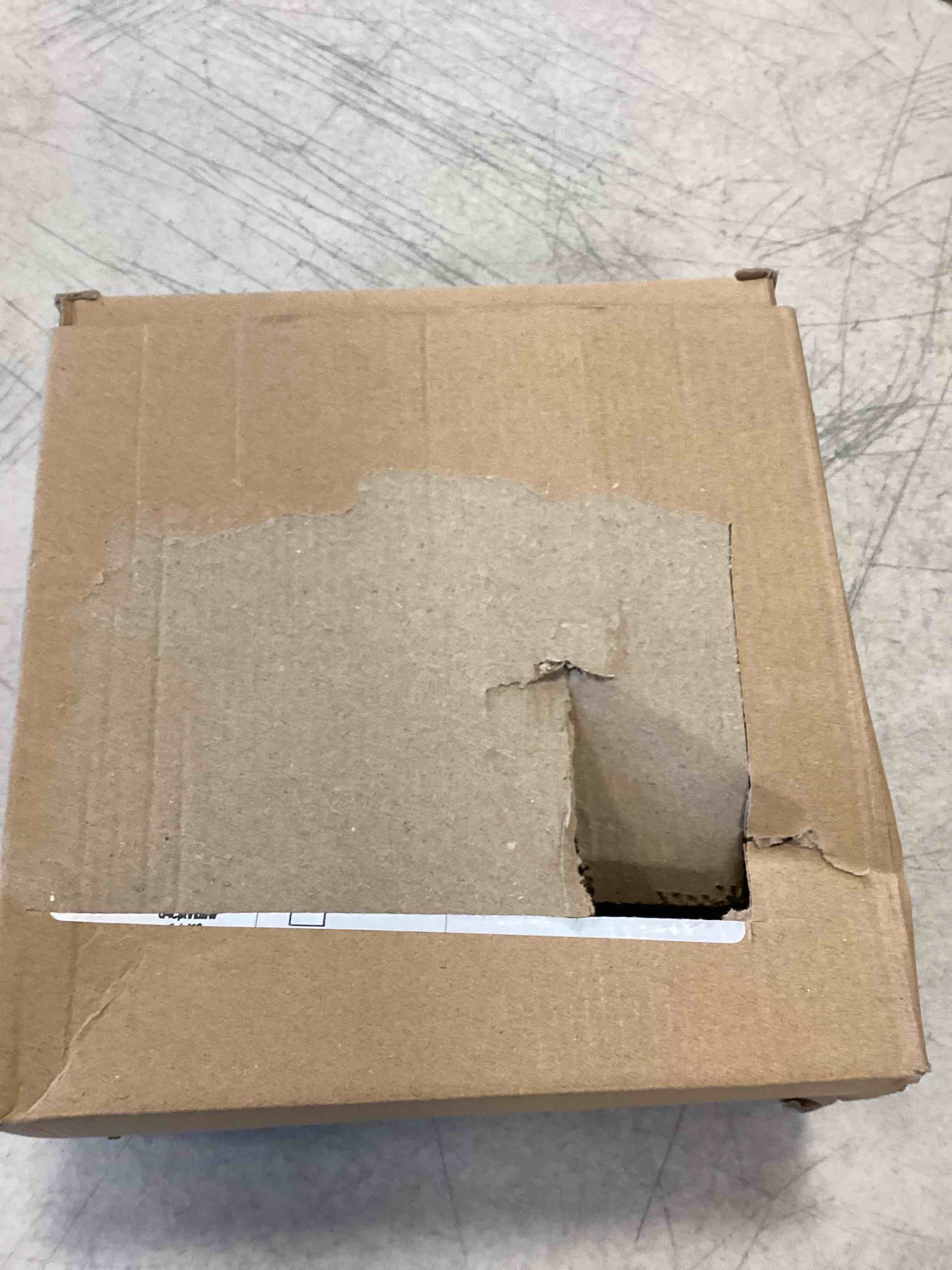 https://s3.amazonaws.com/lotting-images-prod/bidfta/RED6245651_1713789695233.jpeg
