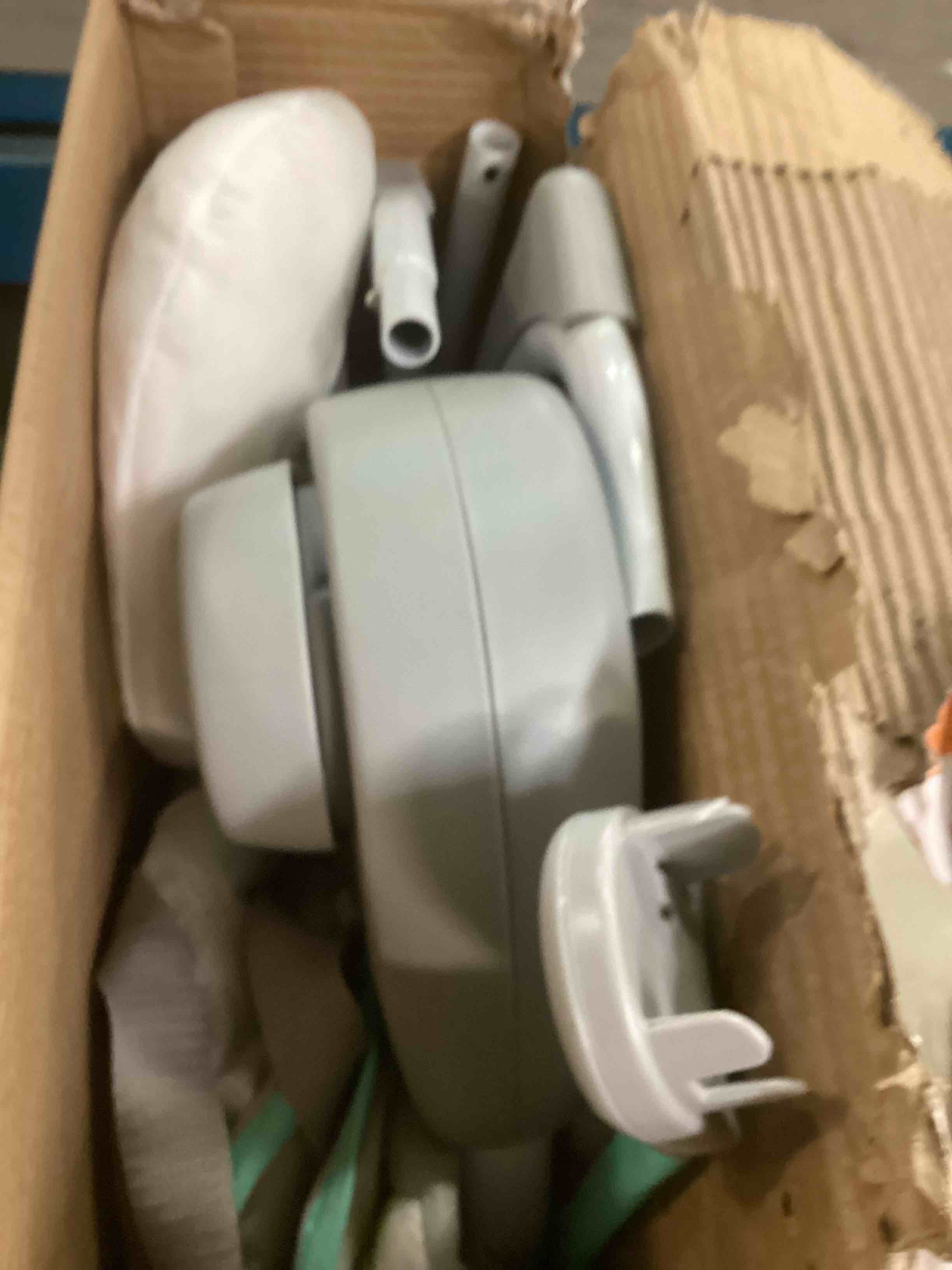 https://s3.amazonaws.com/lotting-images-prod/bidfta/RED6246471_1713365658815.jpeg