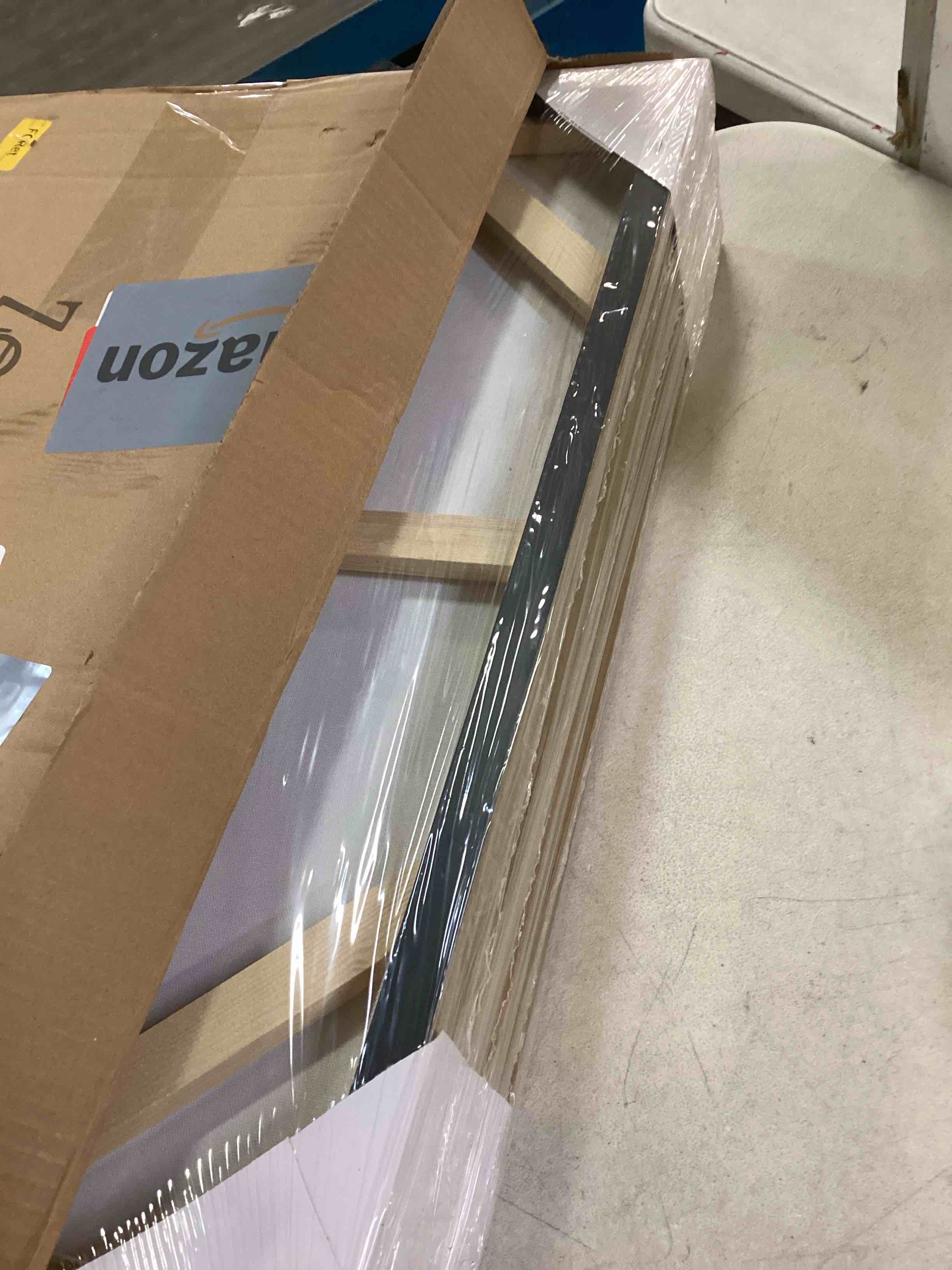 https://s3.amazonaws.com/lotting-images-prod/bidfta/RED6246476_1713366087091.jpeg