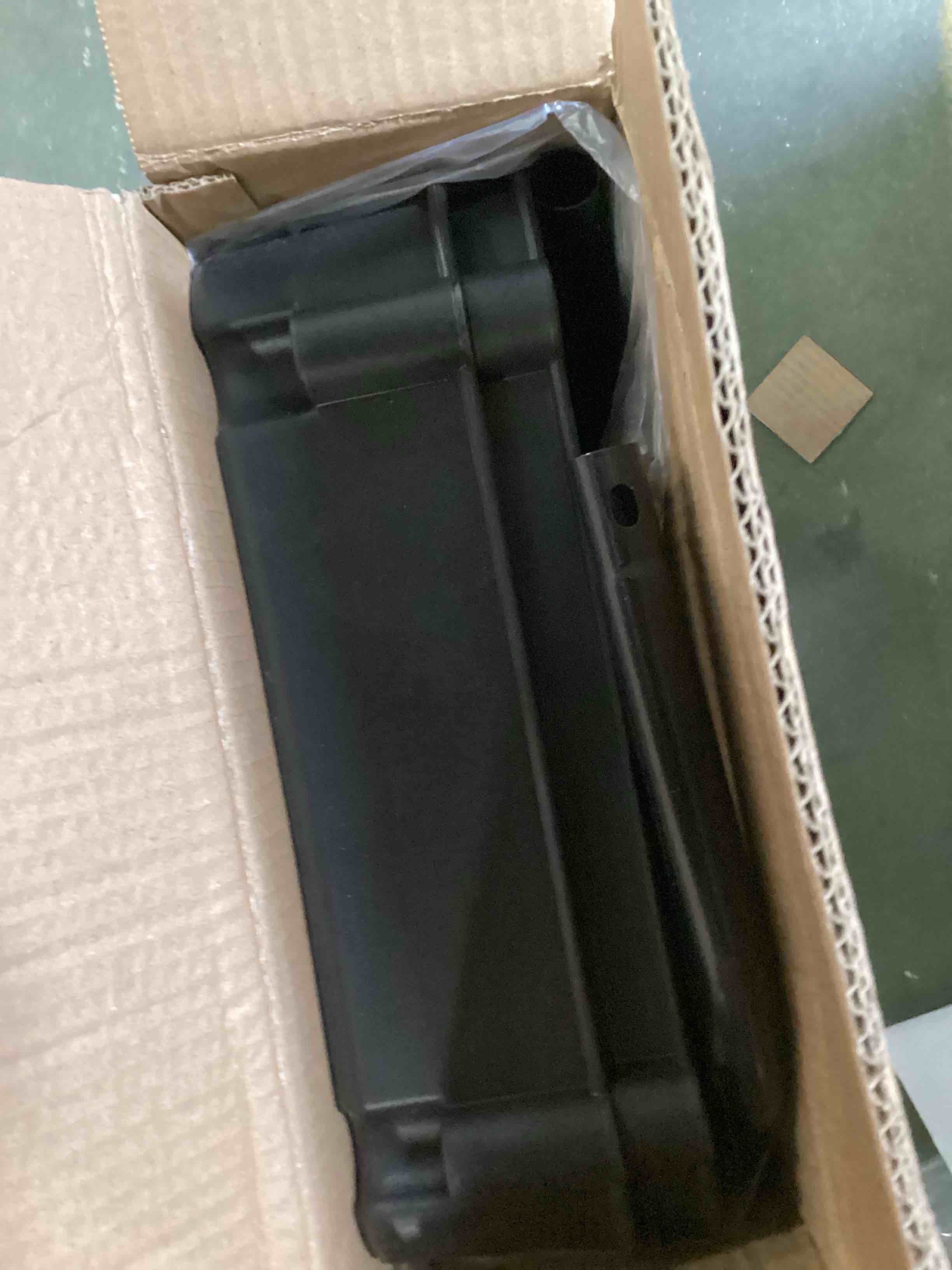 https://s3.amazonaws.com/lotting-images-prod/bidfta/RED6246774_1713460575939.jpeg