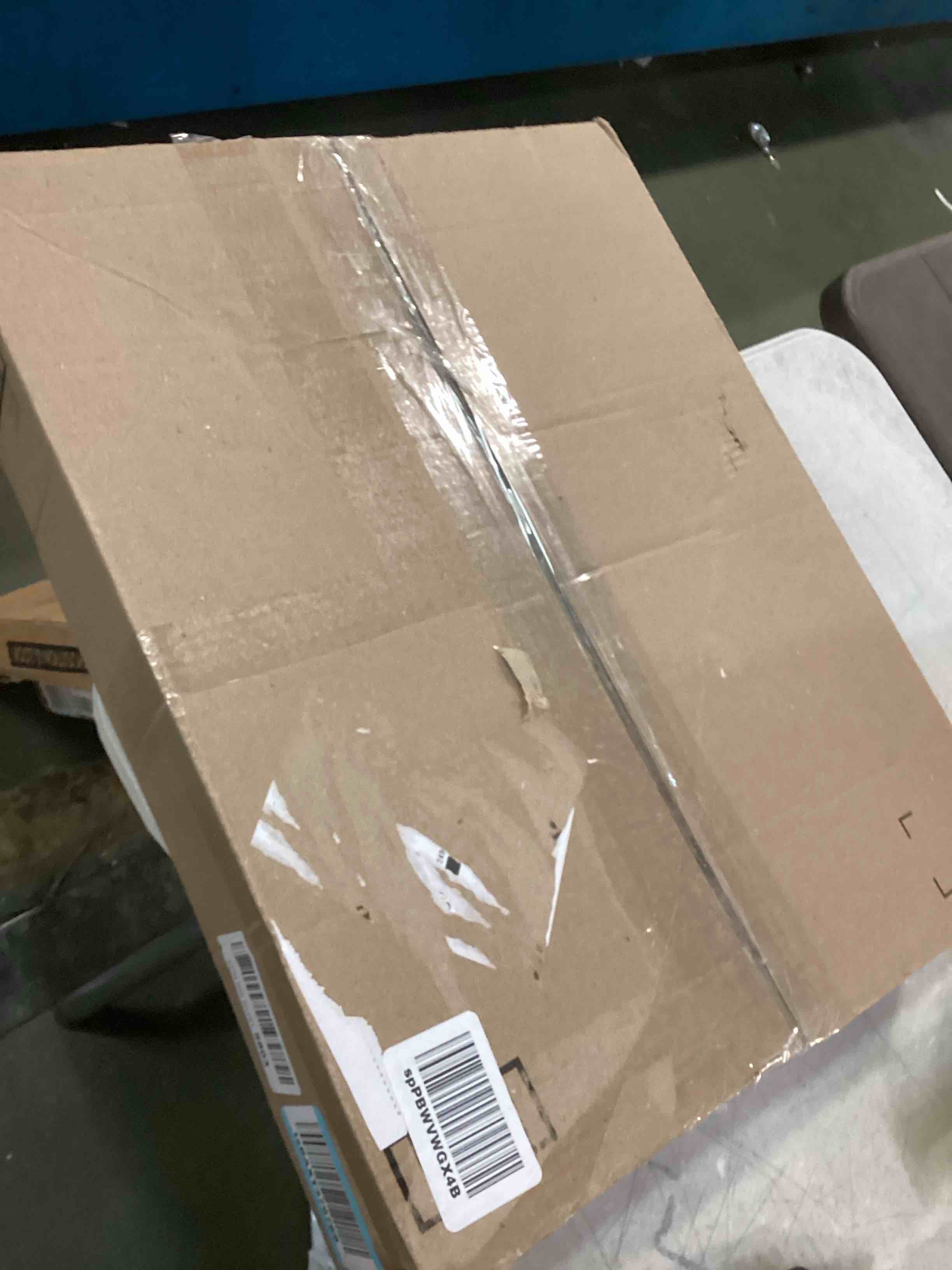 https://s3.amazonaws.com/lotting-images-prod/bidfta/RED6247002_1713539710521.jpeg