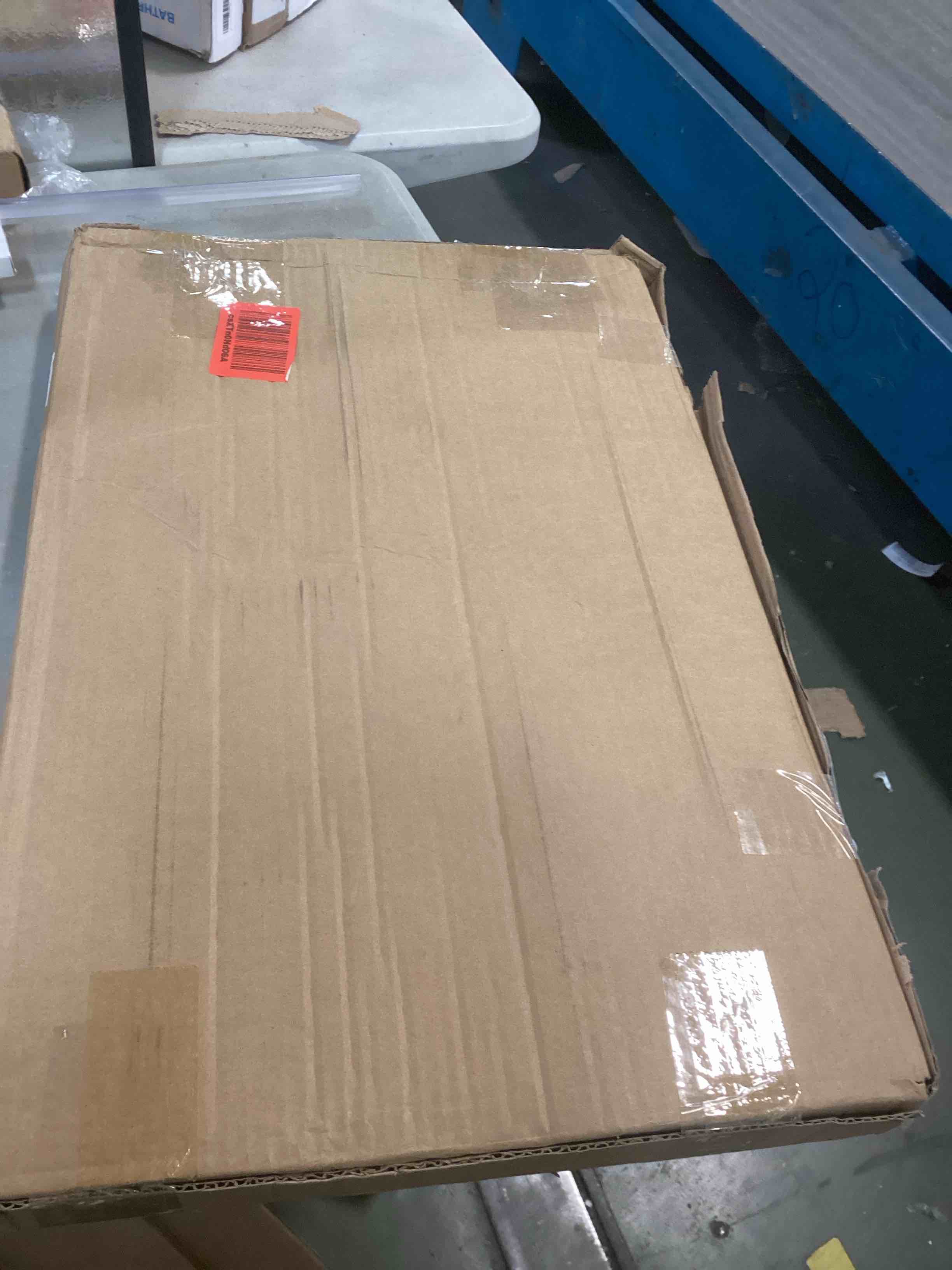 https://s3.amazonaws.com/lotting-images-prod/bidfta/RED6247854_1713974346105.jpeg