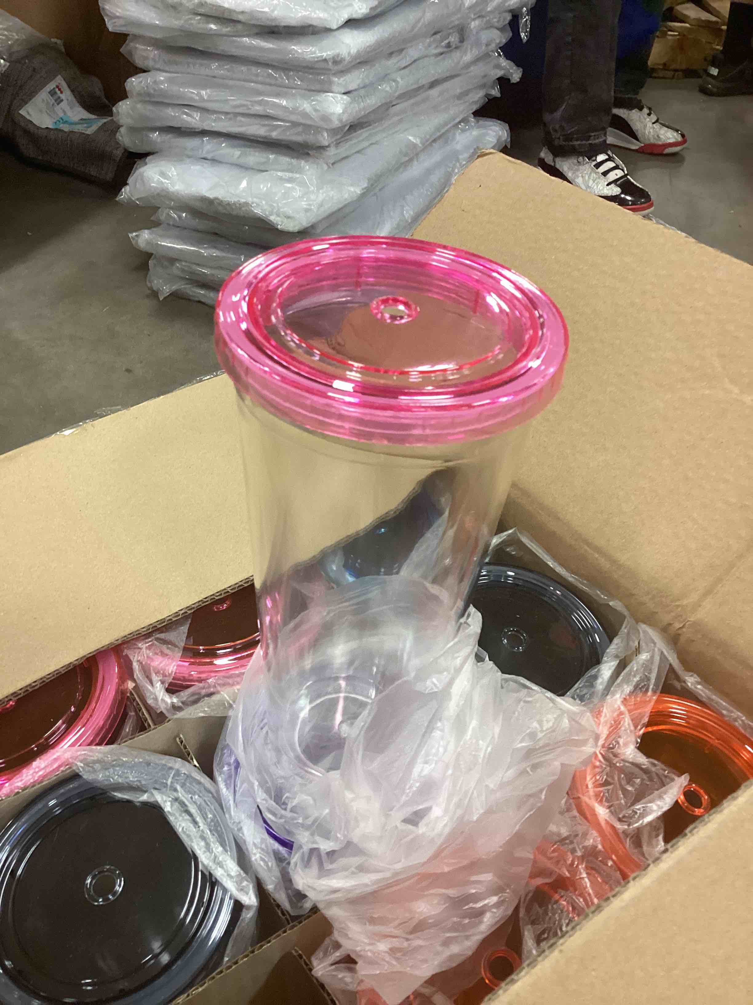 https://s3.amazonaws.com/lotting-images-prod/bidfta/RED6289412_1715257408094.jpeg