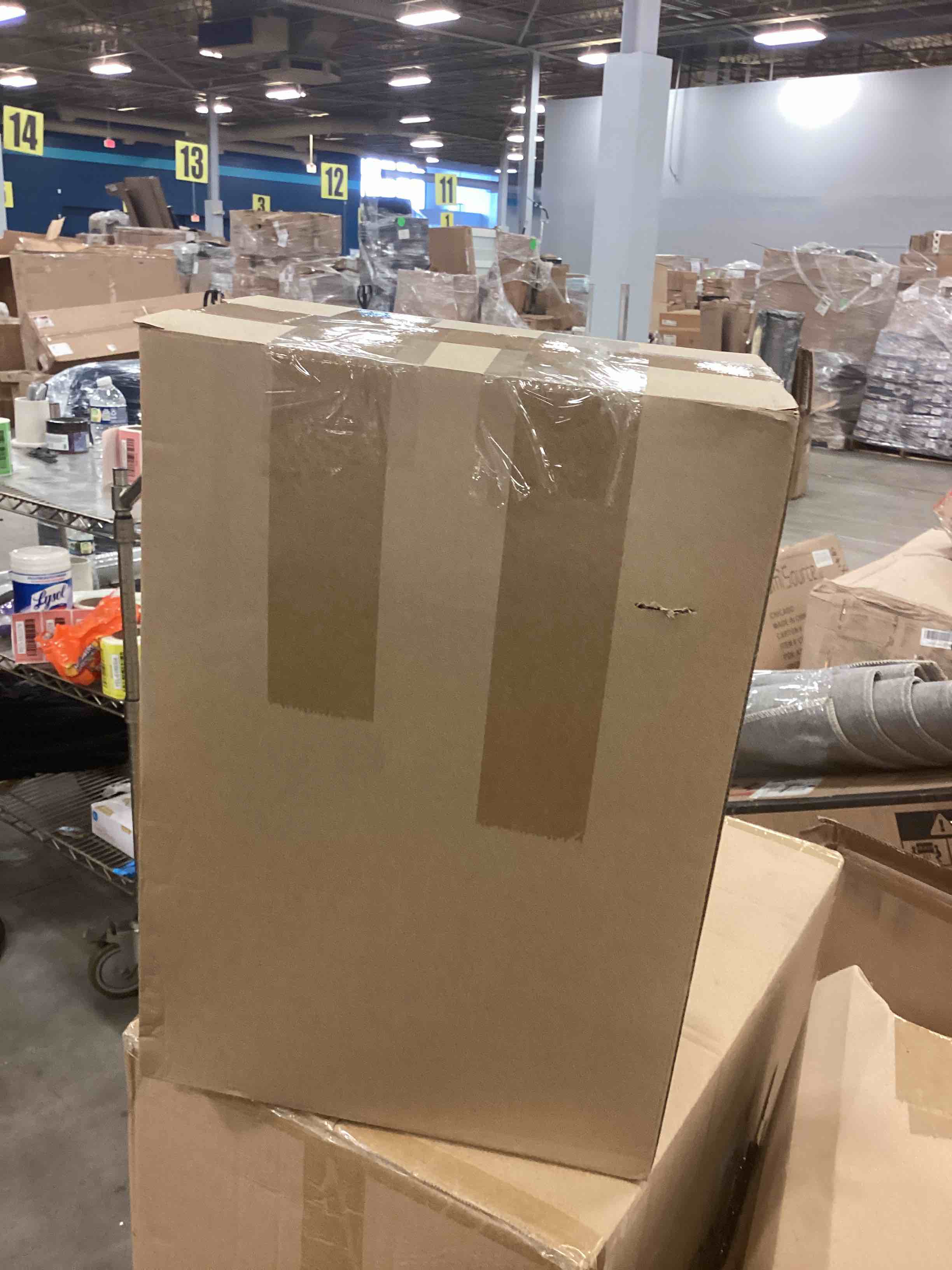 https://s3.amazonaws.com/lotting-images-prod/bidfta/RED6289449_1715267035570.jpeg