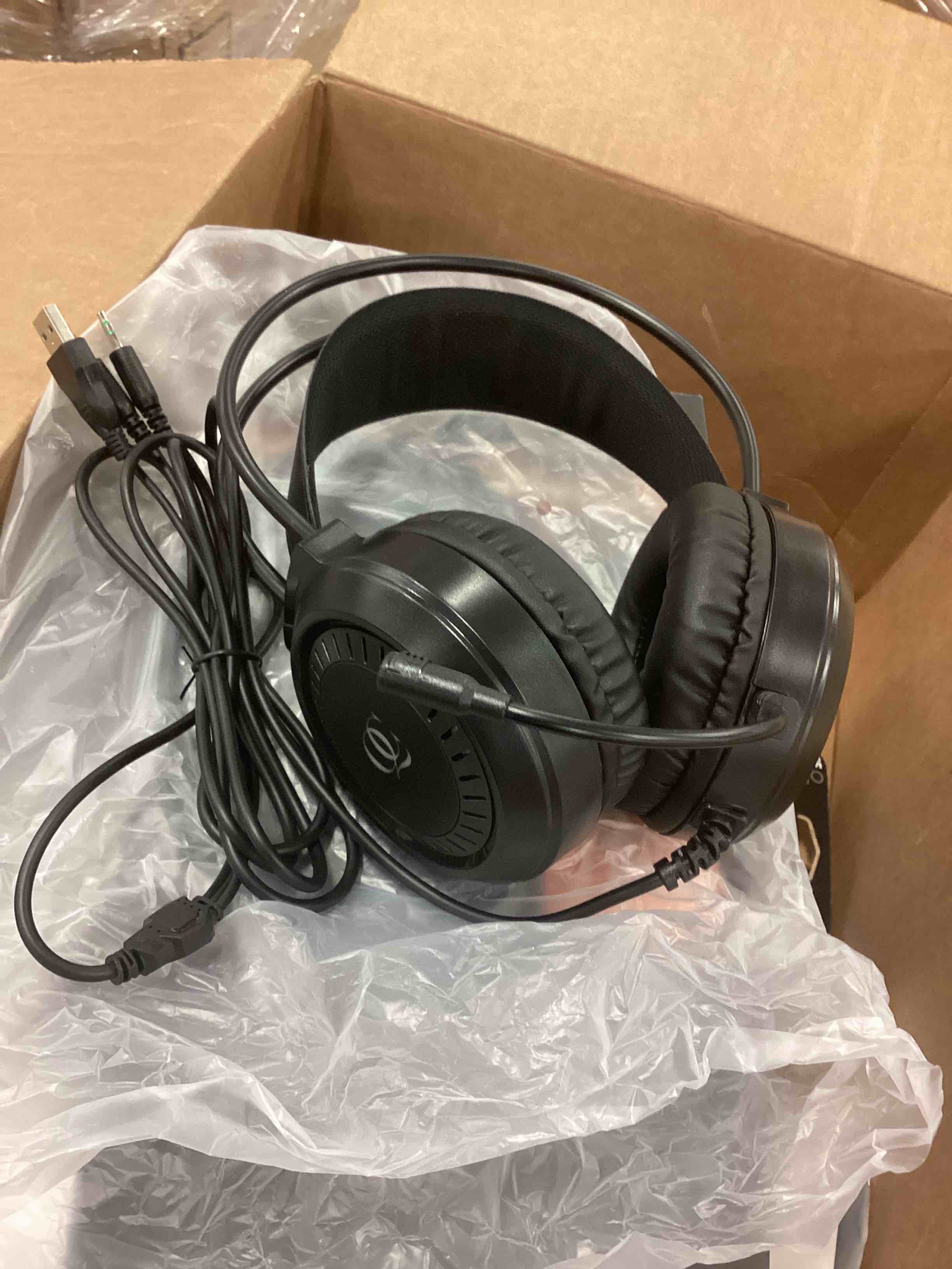 https://s3.amazonaws.com/lotting-images-prod/bidfta/RED6289512_1715279156008.jpeg