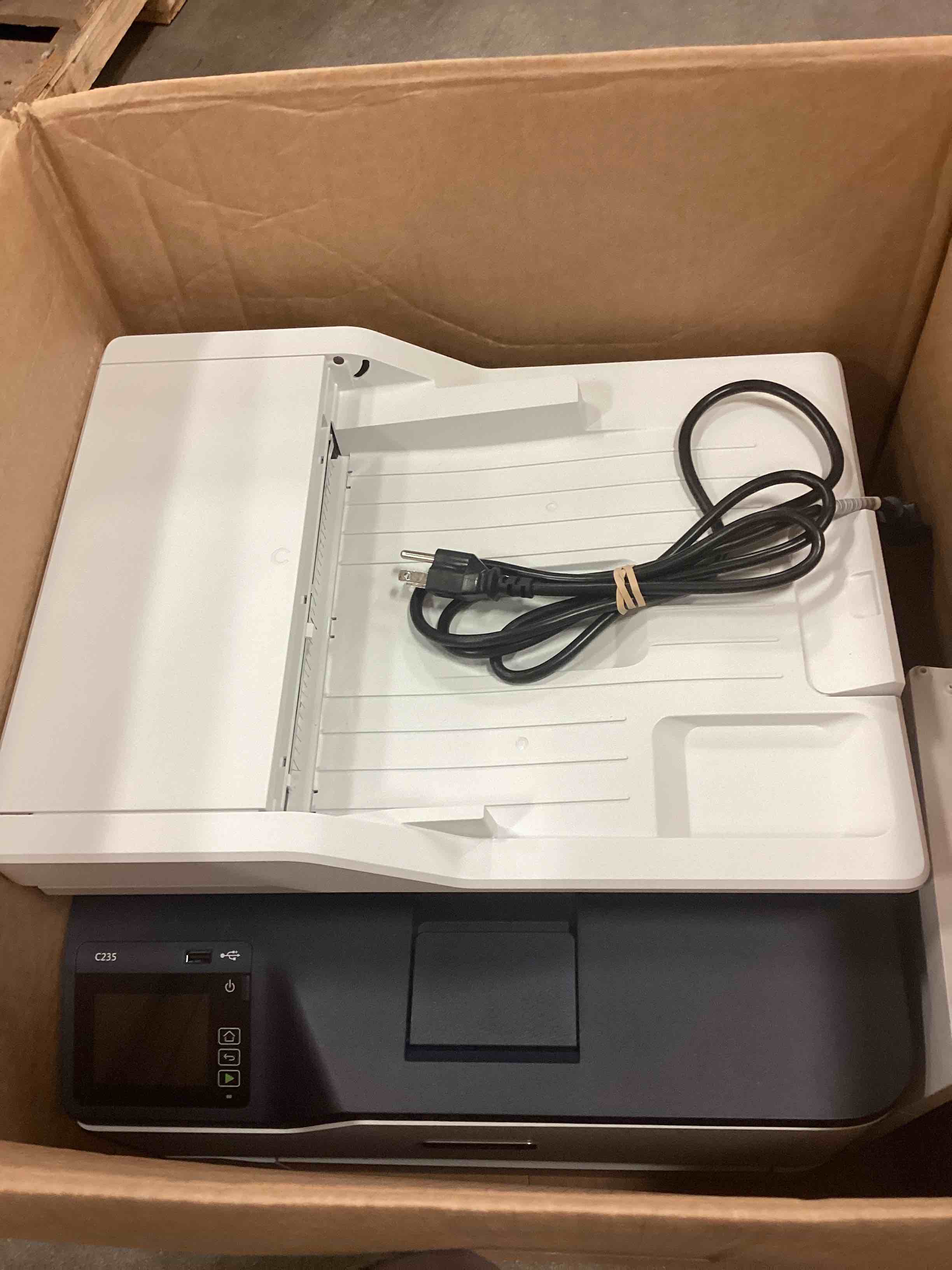 https://s3.amazonaws.com/lotting-images-prod/bidfta/RED6289513_1715279564981.jpeg