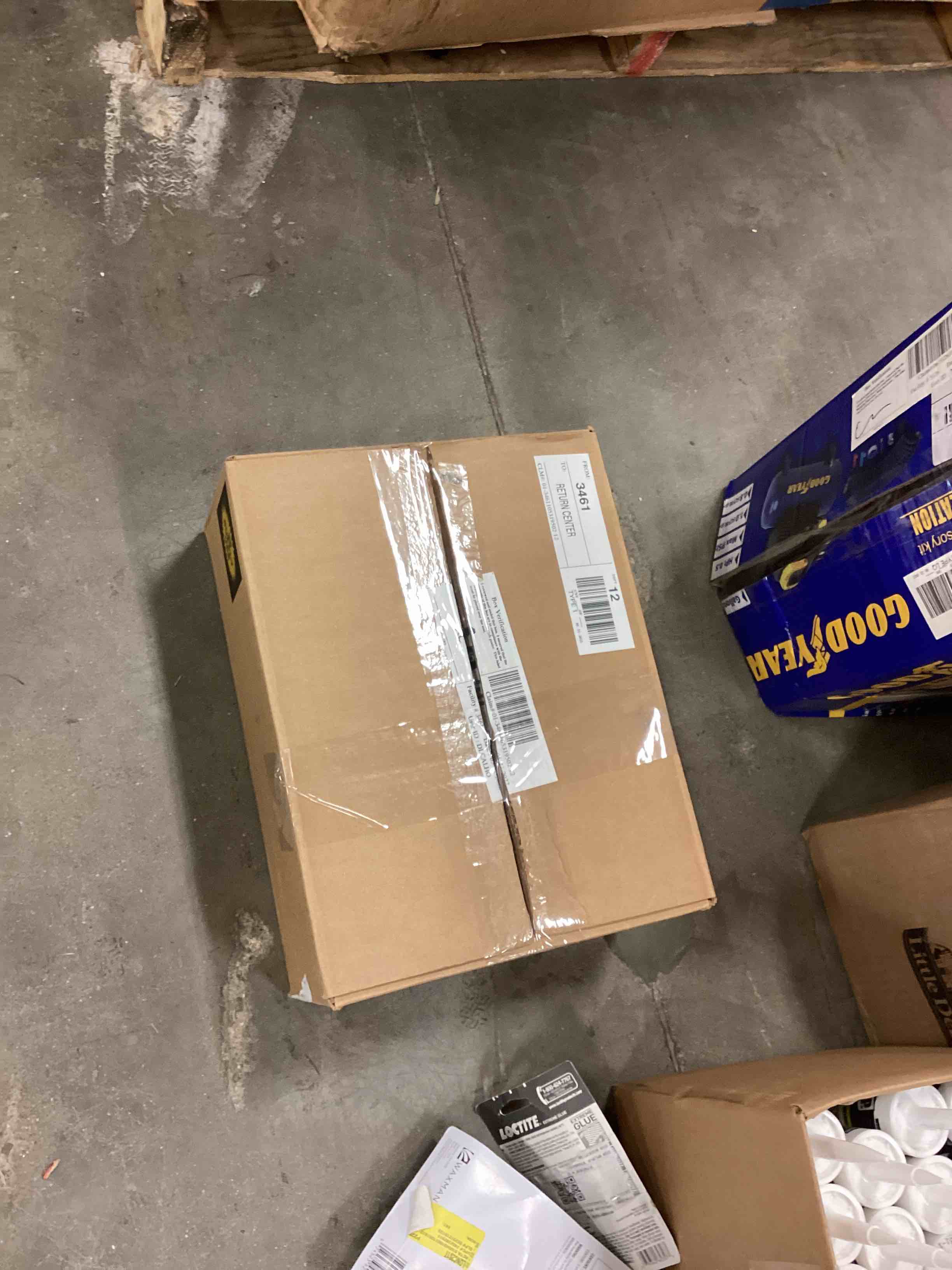 https://s3.amazonaws.com/lotting-images-prod/bidfta/RED6289851_1715711906998.jpeg
