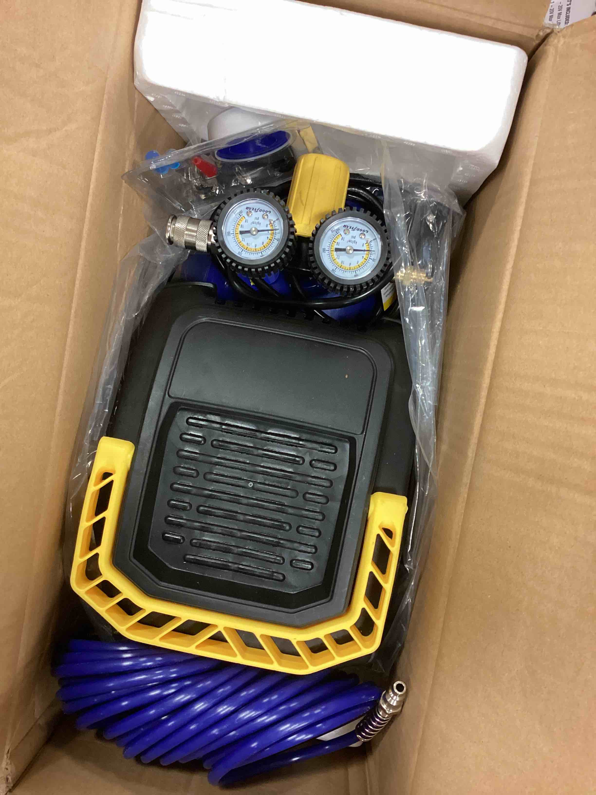 https://s3.amazonaws.com/lotting-images-prod/bidfta/RED6289855_1715712510311.jpeg