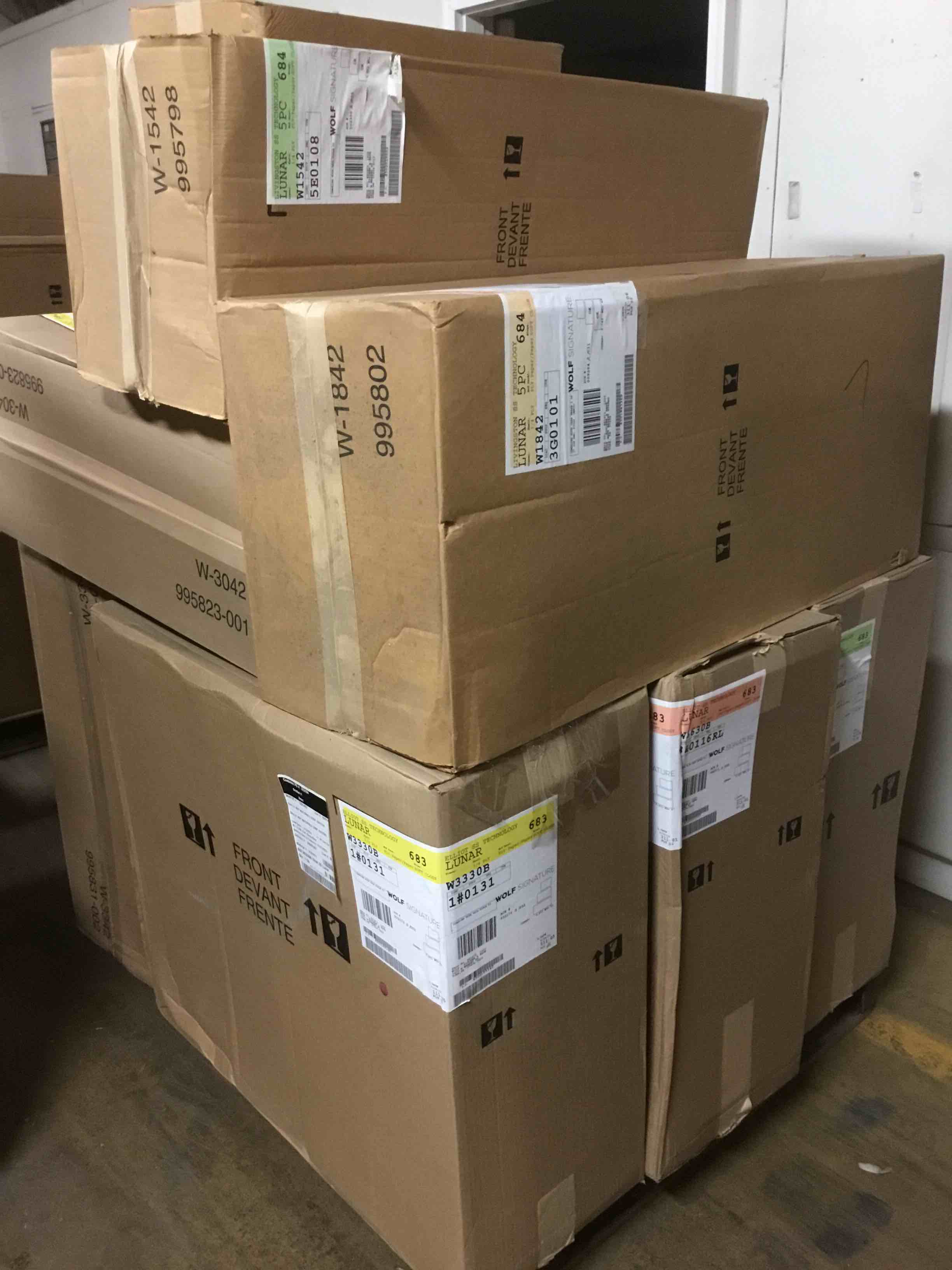 https://s3.amazonaws.com/lotting-images-prod/bidfta/RED6294419_1713800287491.jpeg