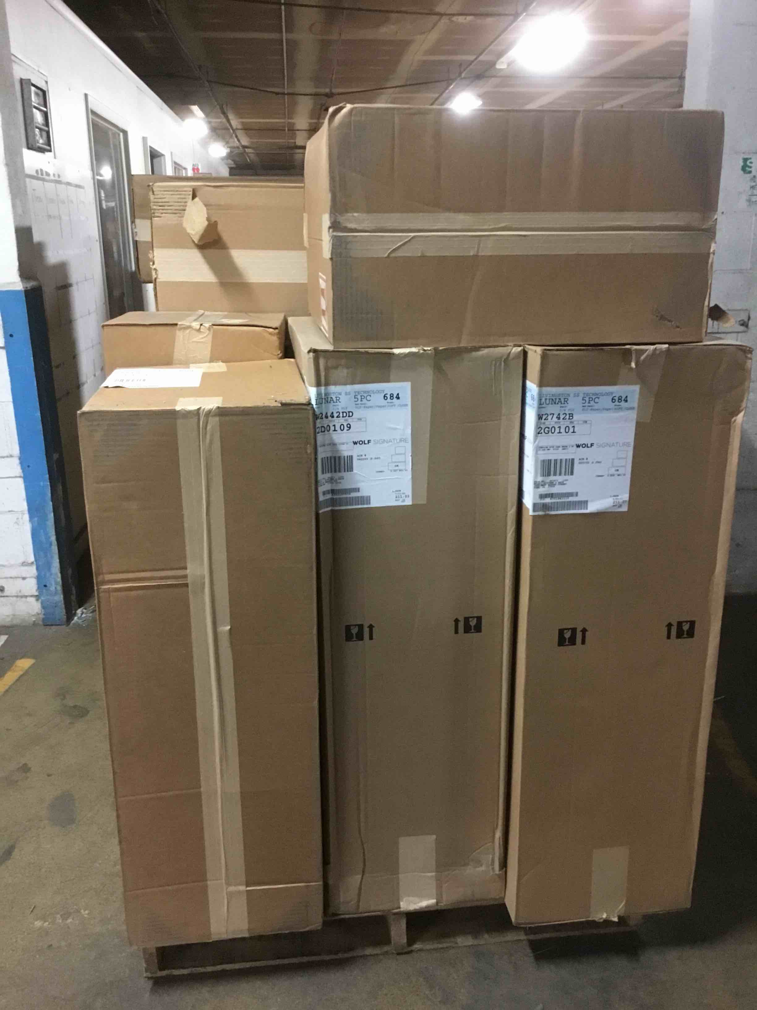 https://s3.amazonaws.com/lotting-images-prod/bidfta/RED6294422_1713800655547.jpeg