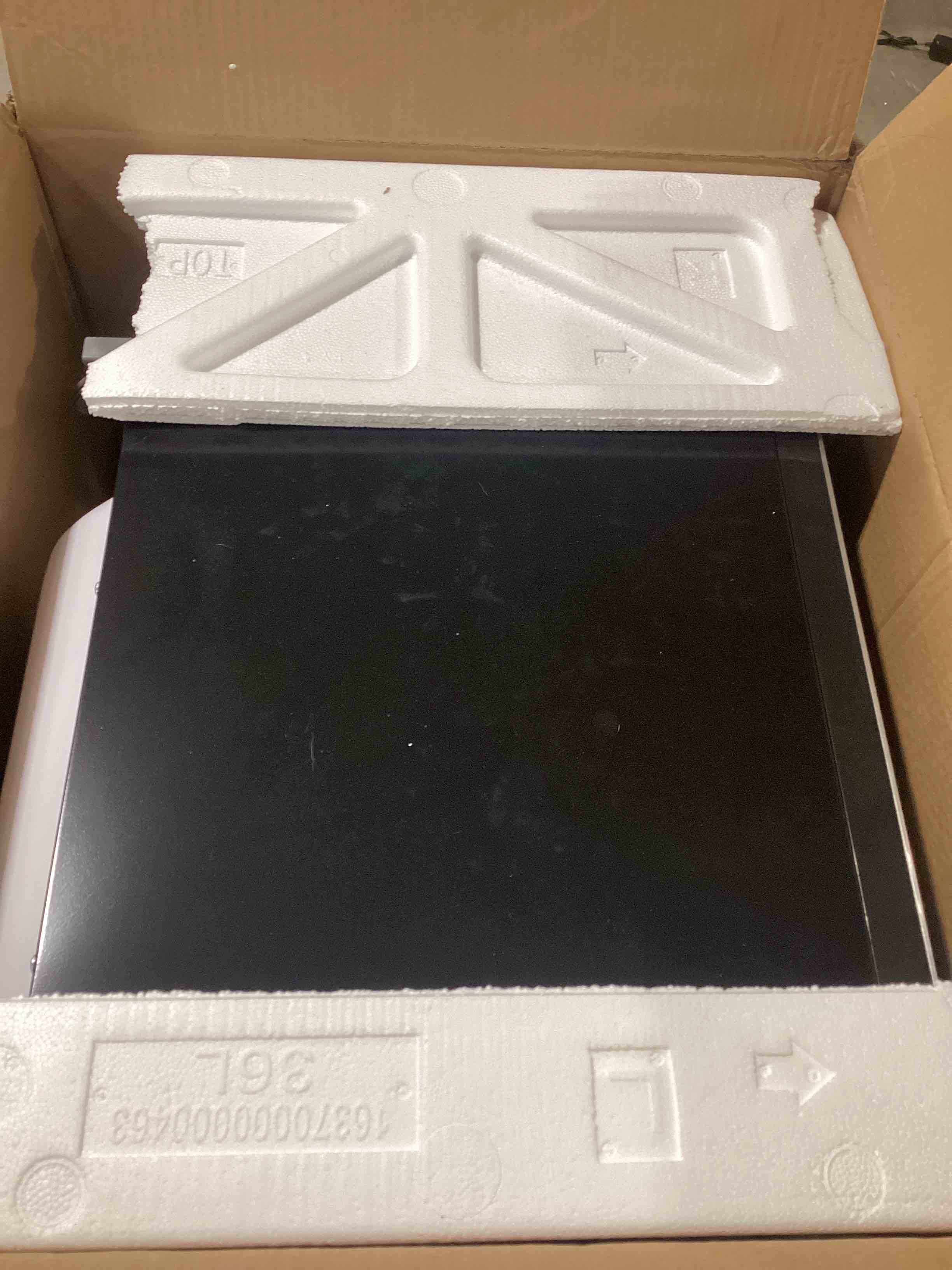 https://s3.amazonaws.com/lotting-images-prod/bidfta/RED6308238_1717762269966.jpeg