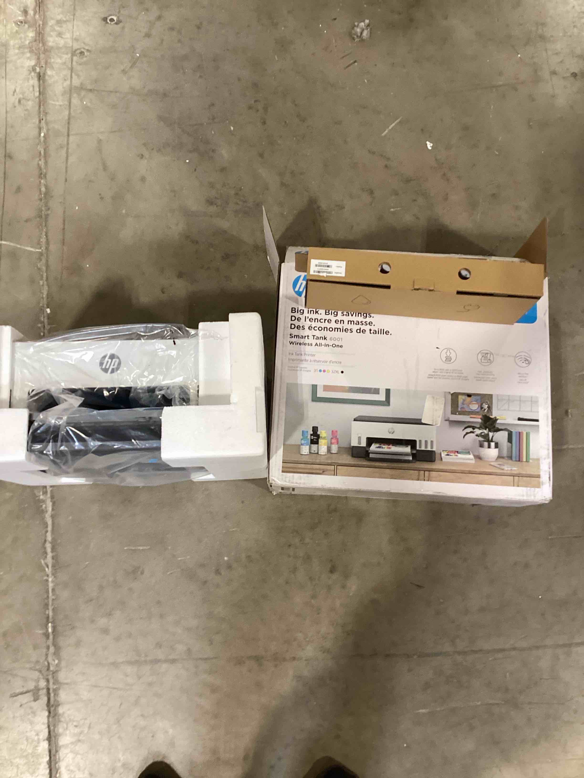 https://s3.amazonaws.com/lotting-images-prod/bidfta/RED6308822_1718725428376.jpeg