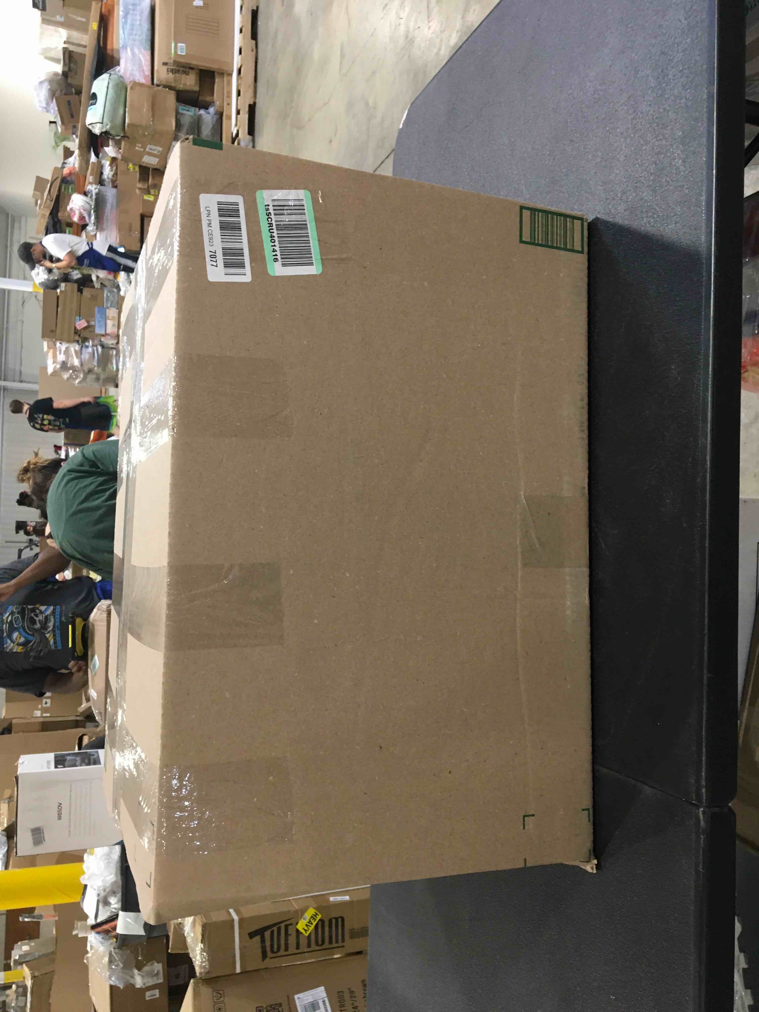 https://s3.amazonaws.com/lotting-images-prod/bidfta/RED6310113_1717526923674.jpeg