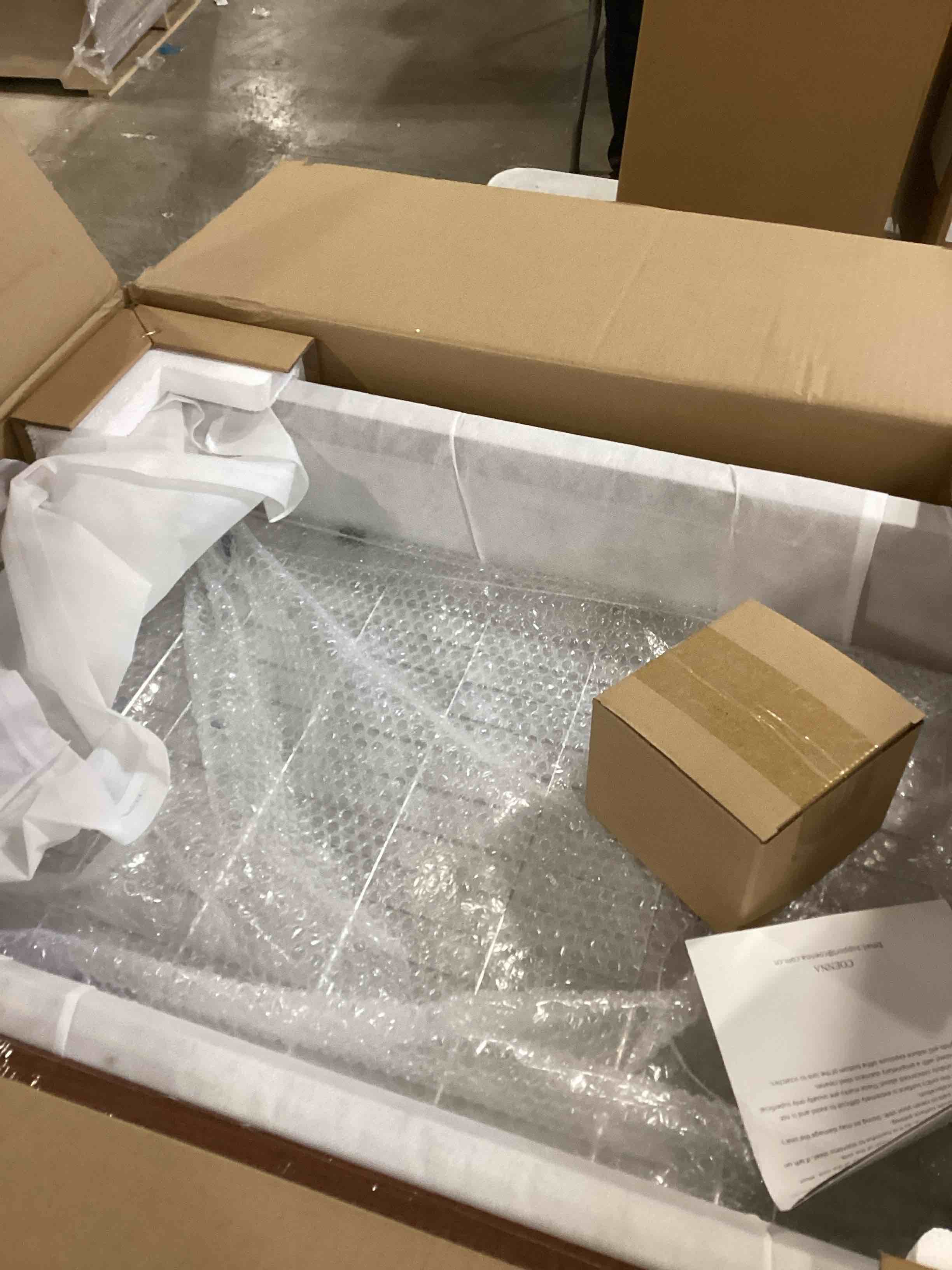 https://s3.amazonaws.com/lotting-images-prod/bidfta/RED6310305_1718130880502.jpeg