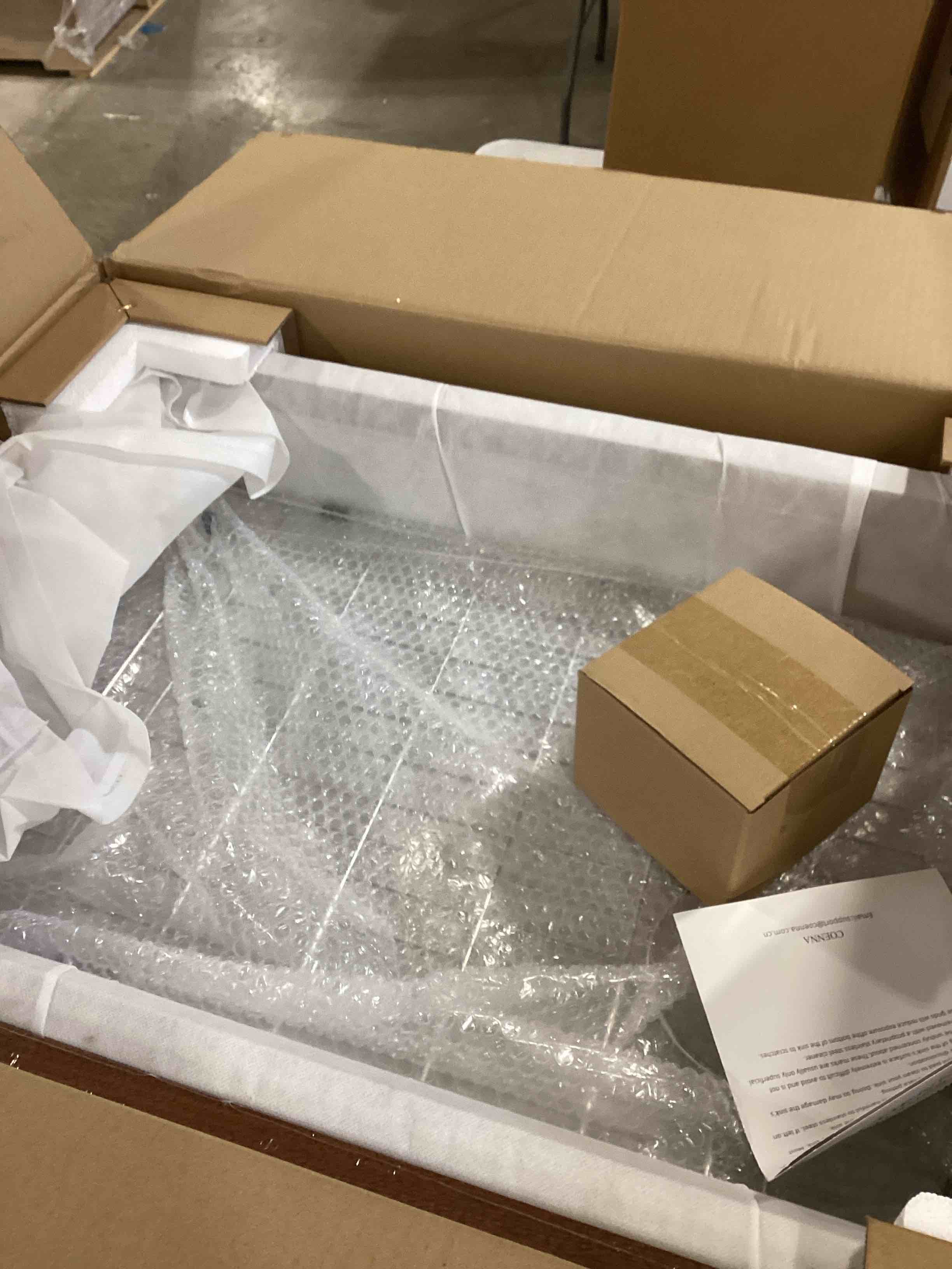 https://s3.amazonaws.com/lotting-images-prod/bidfta/RED6310305_1718130882745.jpeg