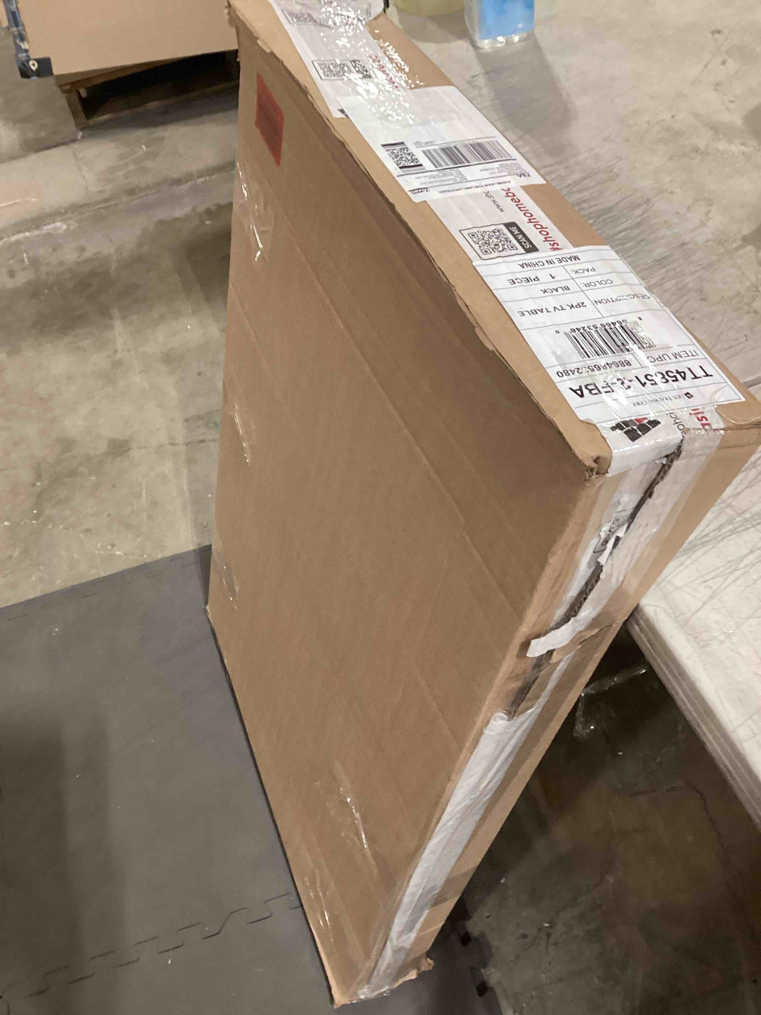 https://s3.amazonaws.com/lotting-images-prod/bidfta/RED6310613_1718367095790.jpeg