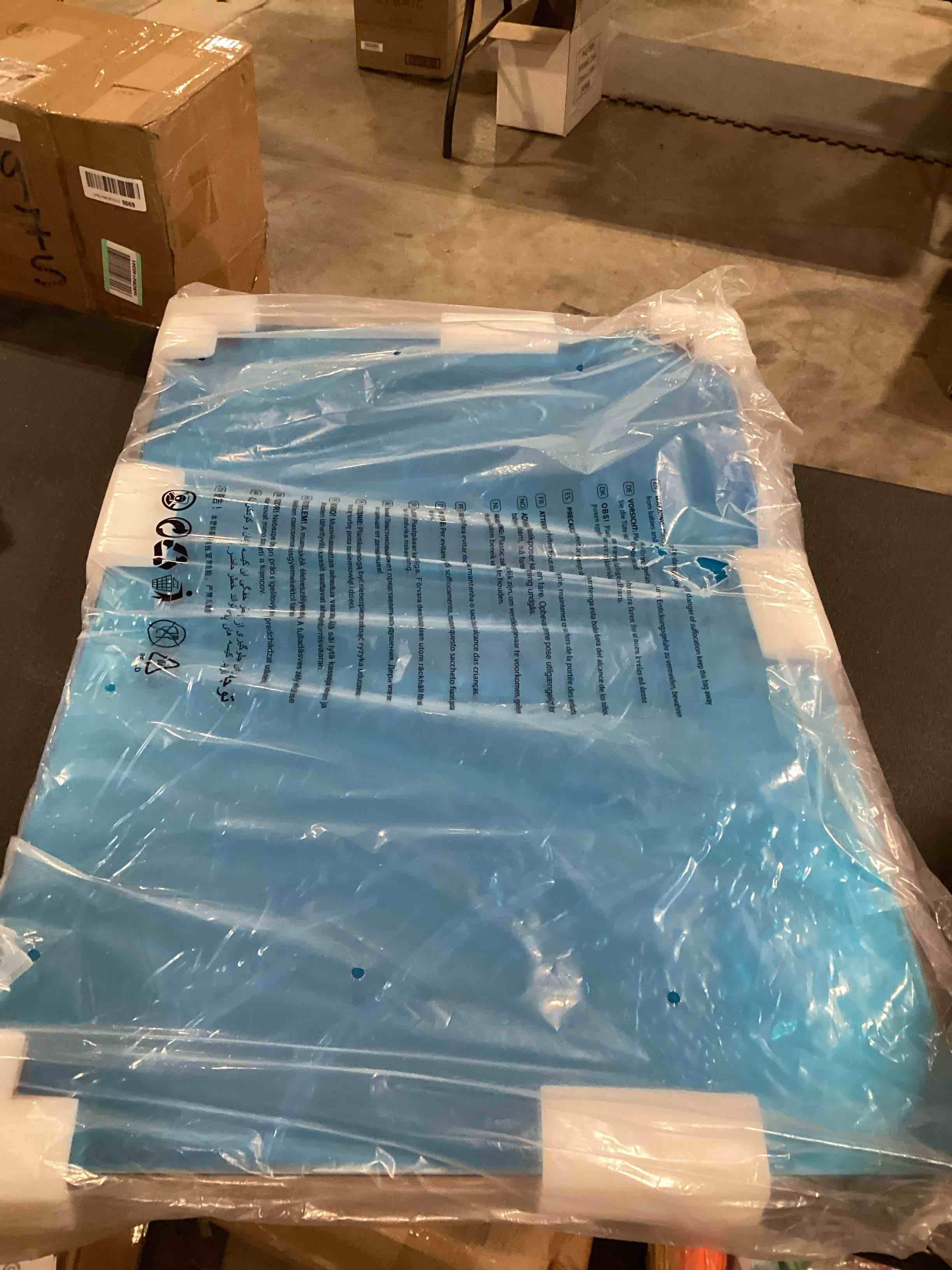 https://s3.amazonaws.com/lotting-images-prod/bidfta/RED6311071_1717760224397.jpeg