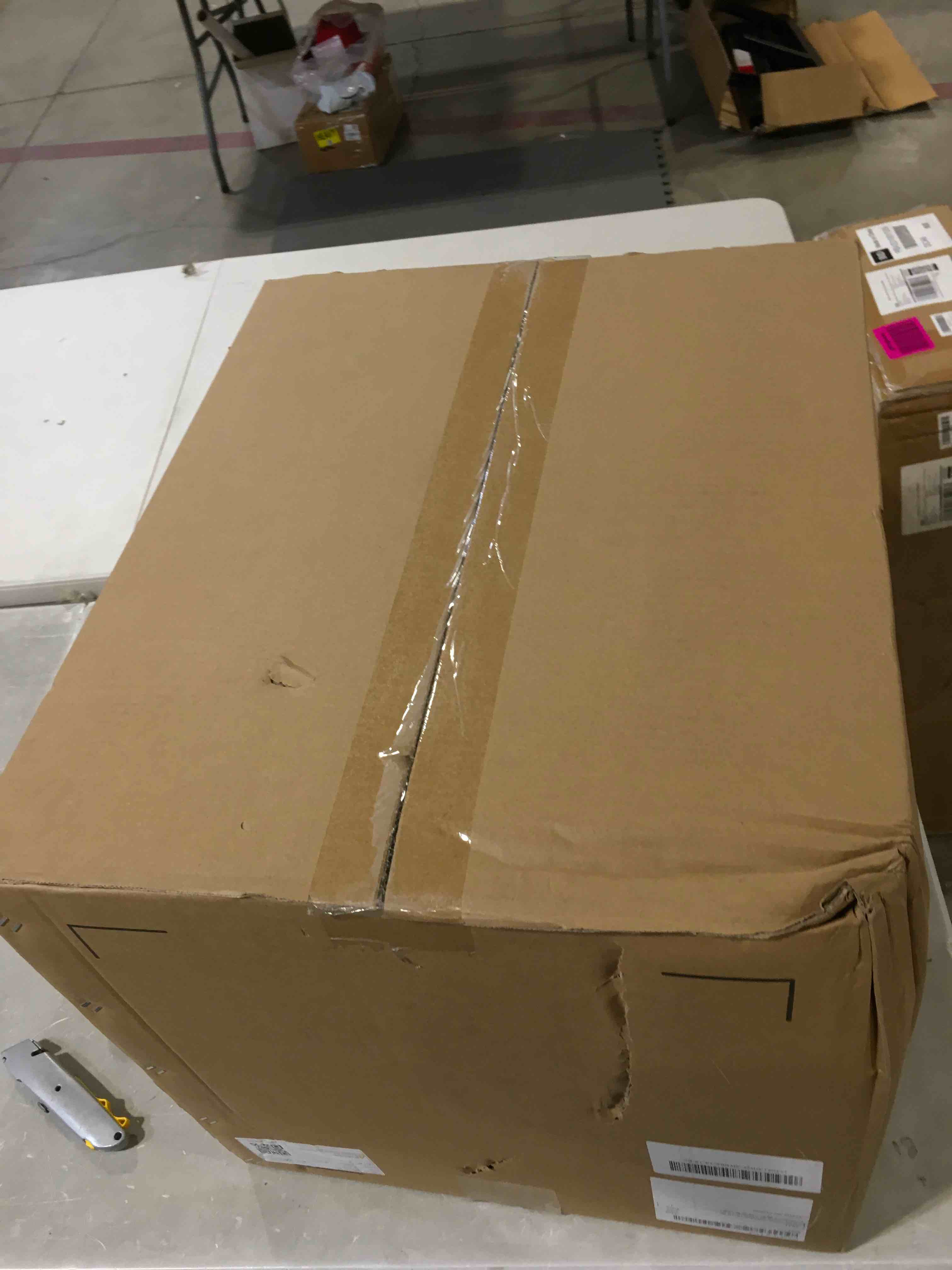 https://s3.amazonaws.com/lotting-images-prod/bidfta/RED6312013_1718376528762.jpeg