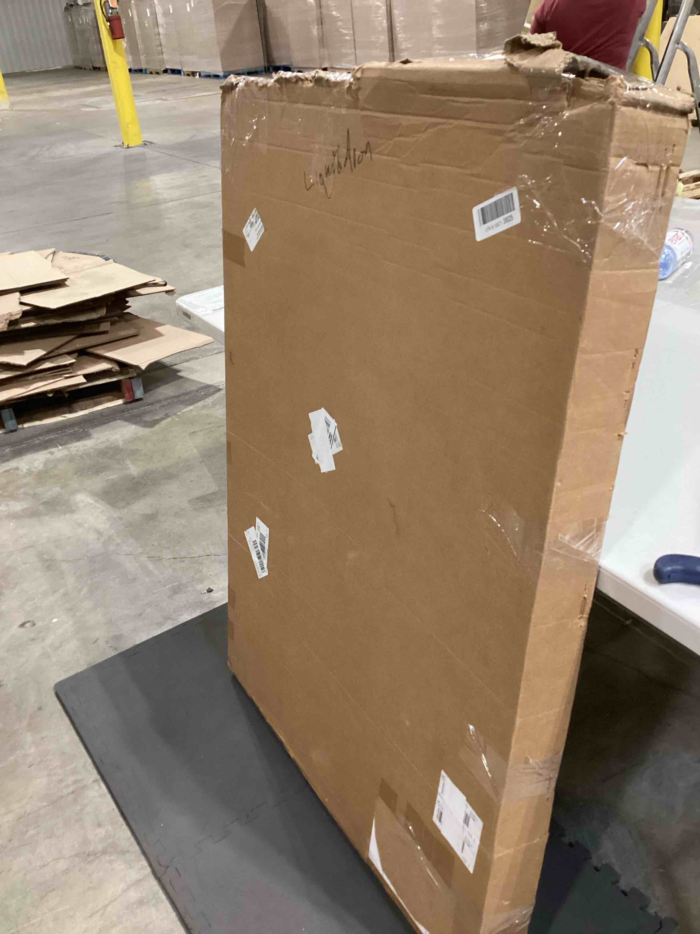 https://s3.amazonaws.com/lotting-images-prod/bidfta/RED6312315_1718972771749.jpeg
