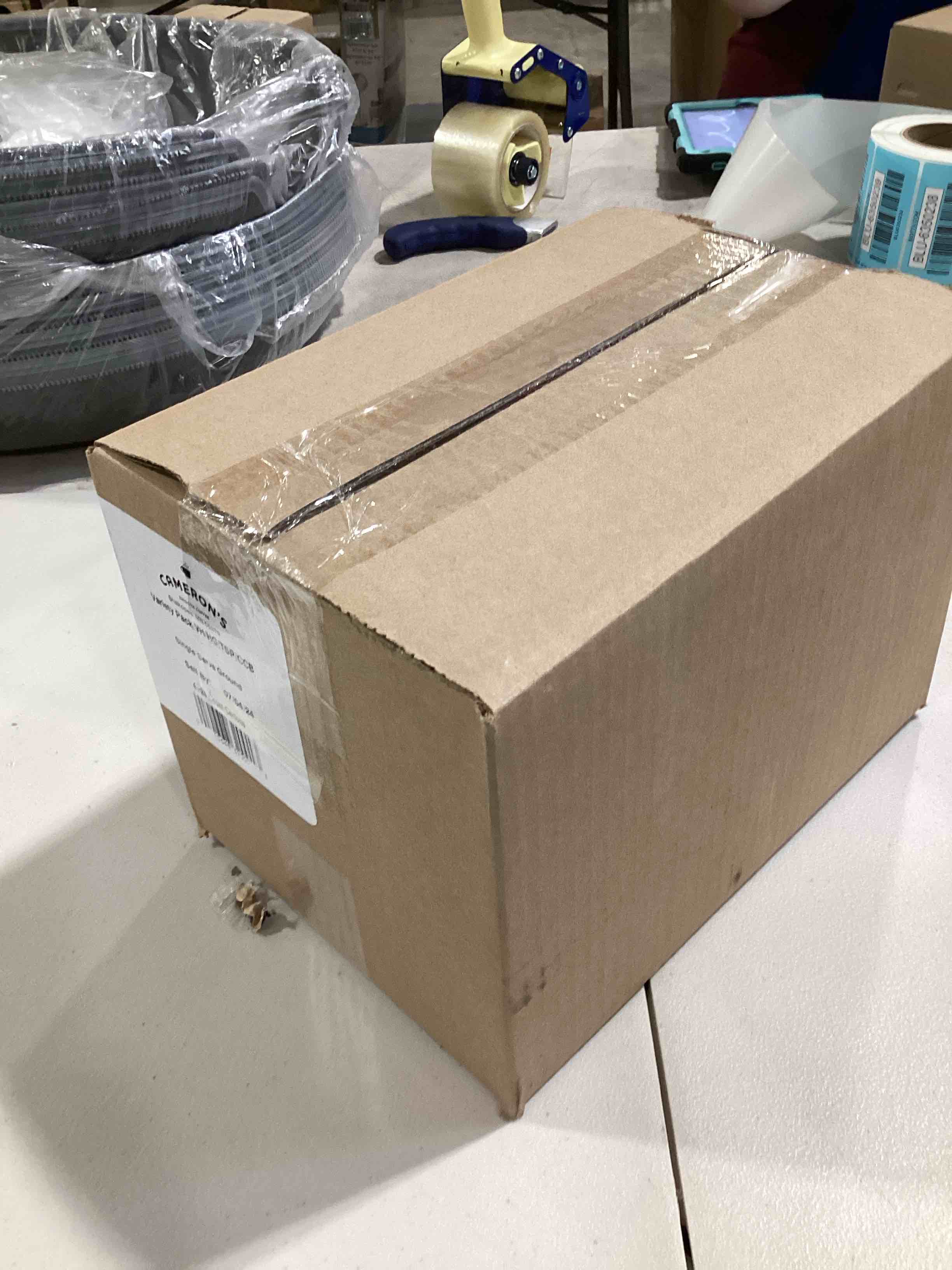 https://s3.amazonaws.com/lotting-images-prod/bidfta/RED6312401_1719316862319.jpeg