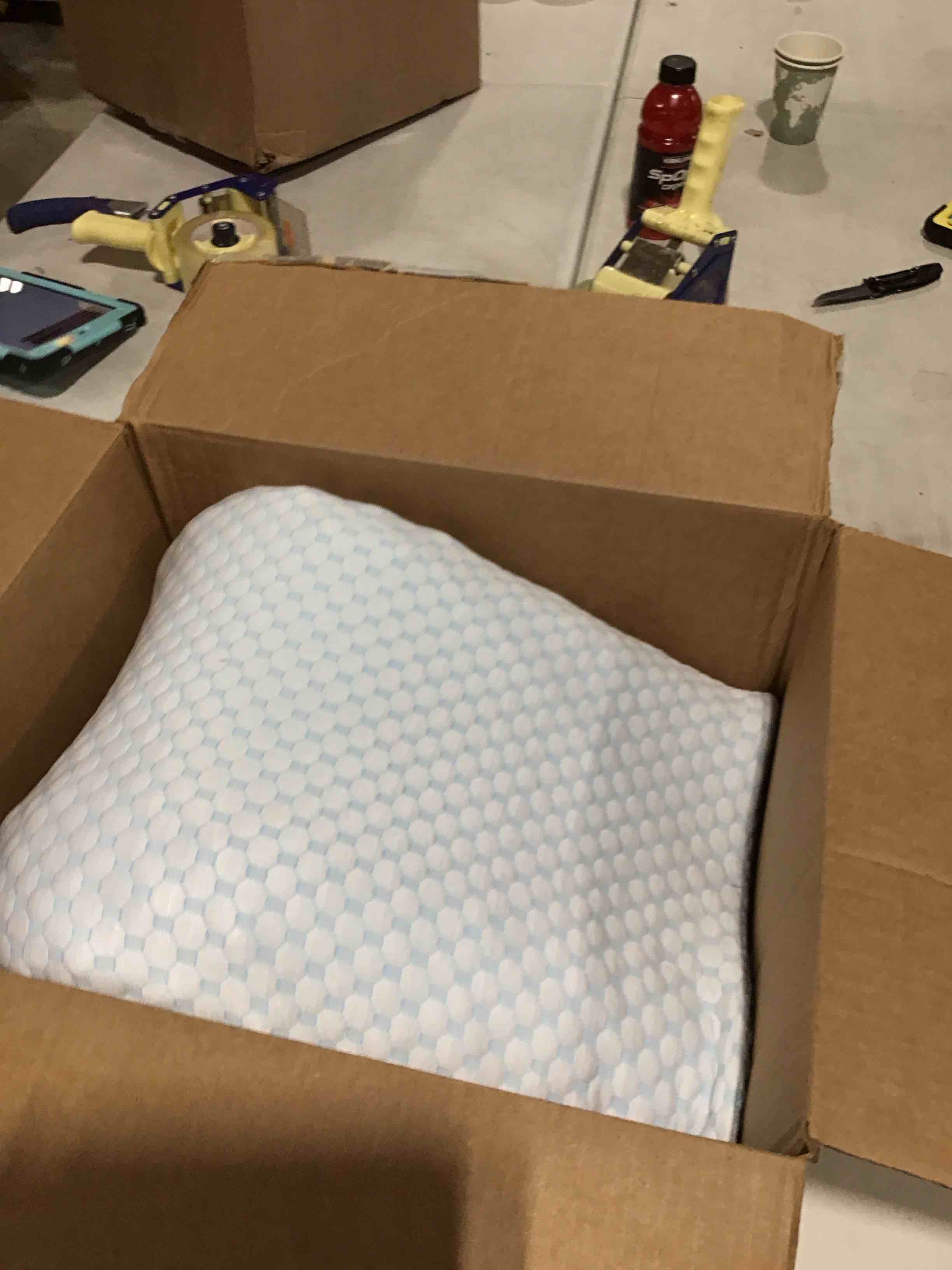 https://s3.amazonaws.com/lotting-images-prod/bidfta/RED6313414_1728995023105.jpeg